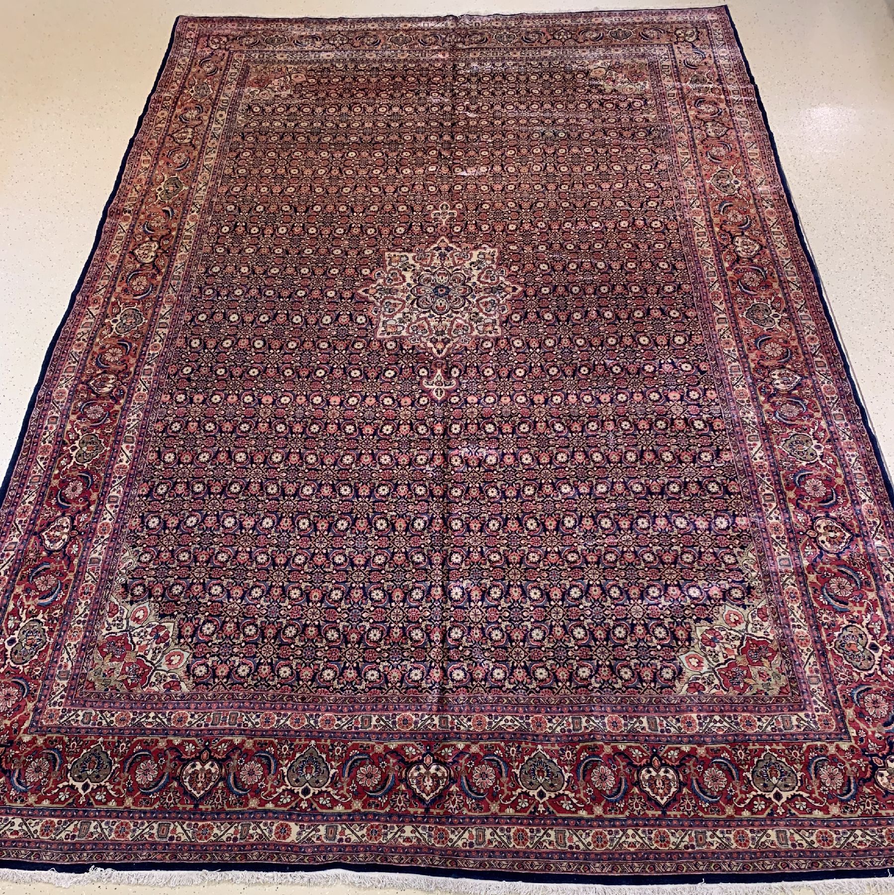 Bidjar Palastteppich fein, Persien, um 1950, Wolle auf Baumwolle, ca. 527 x 355 cm, EHZ: 2, (leicht verfärbt)