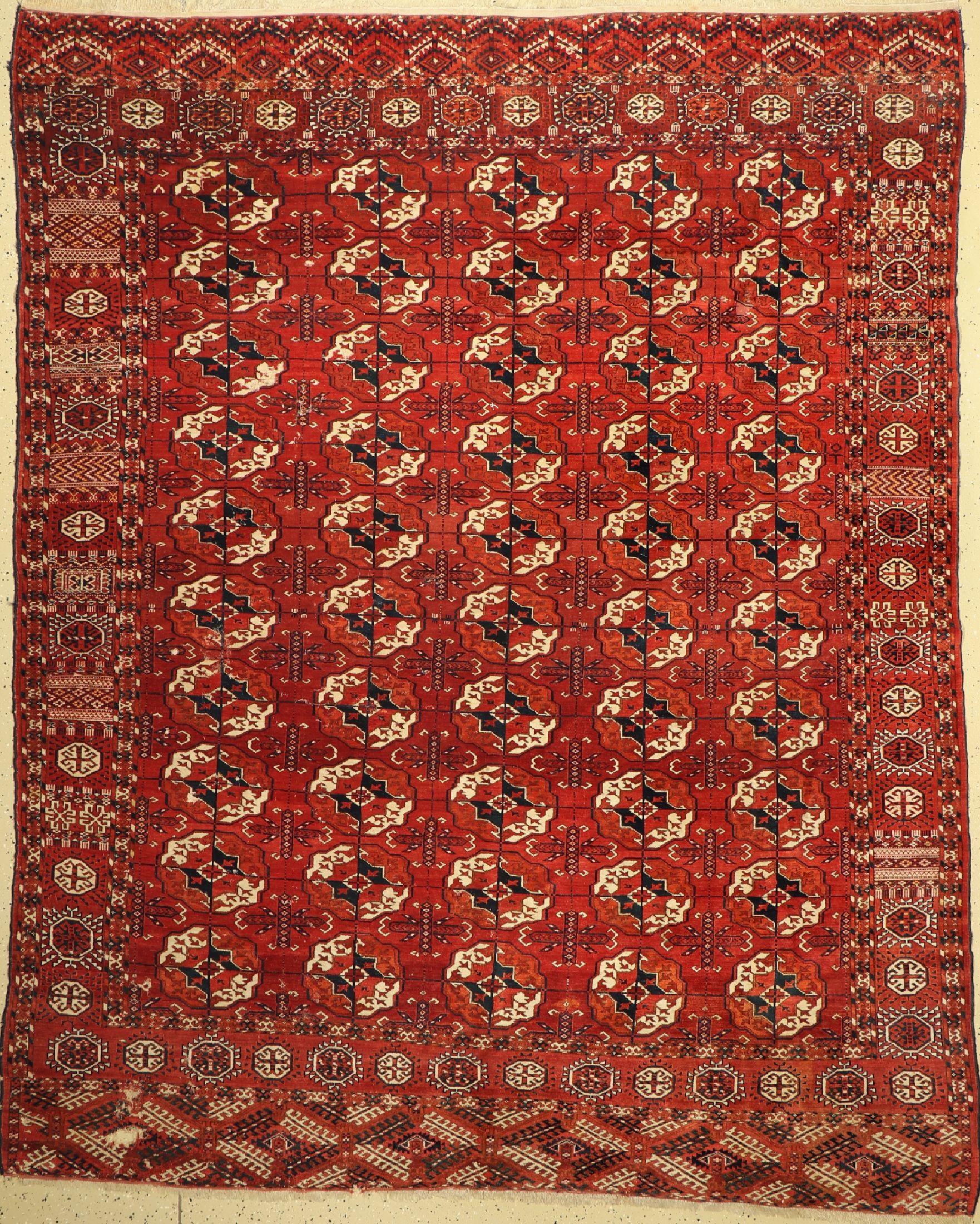 Tekke Hauptteppich, Turkmenistan, um 1900, Wolle auf Wolle, ca. 280 x 223 cm, EHZ: 5-6