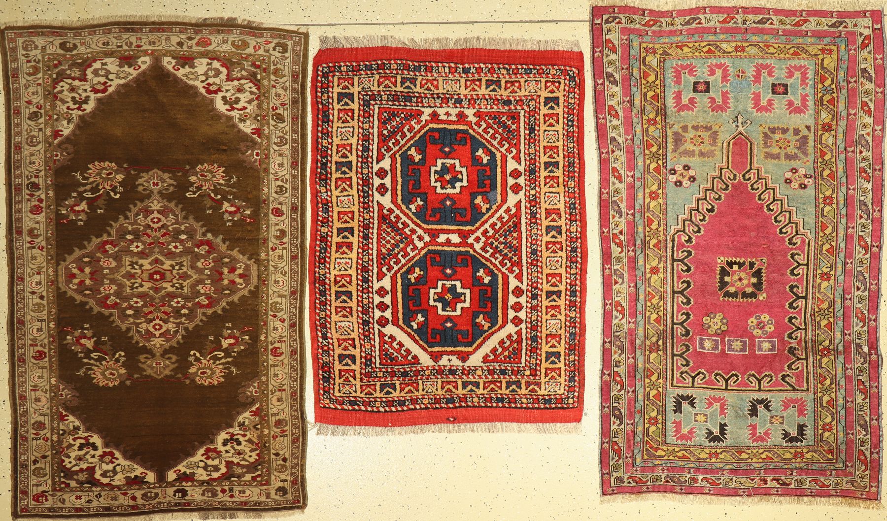 3 Lots Türkische Teppiche, um 1940, Wolle auf Wolle, ca. 160 x 100 cm, EHZ: 2-3