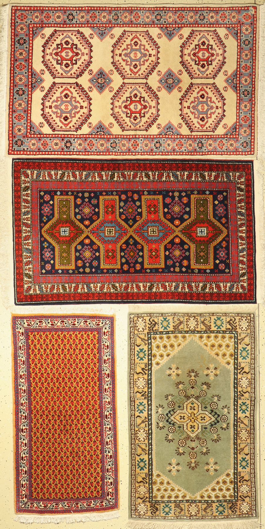 Gemischtes Lot aus, Indo Mir, Indo Wiss, Türkischer Kula, Eriwan, ca. 50 Jahre, ca. 140 x 85cm, EHZ: 2