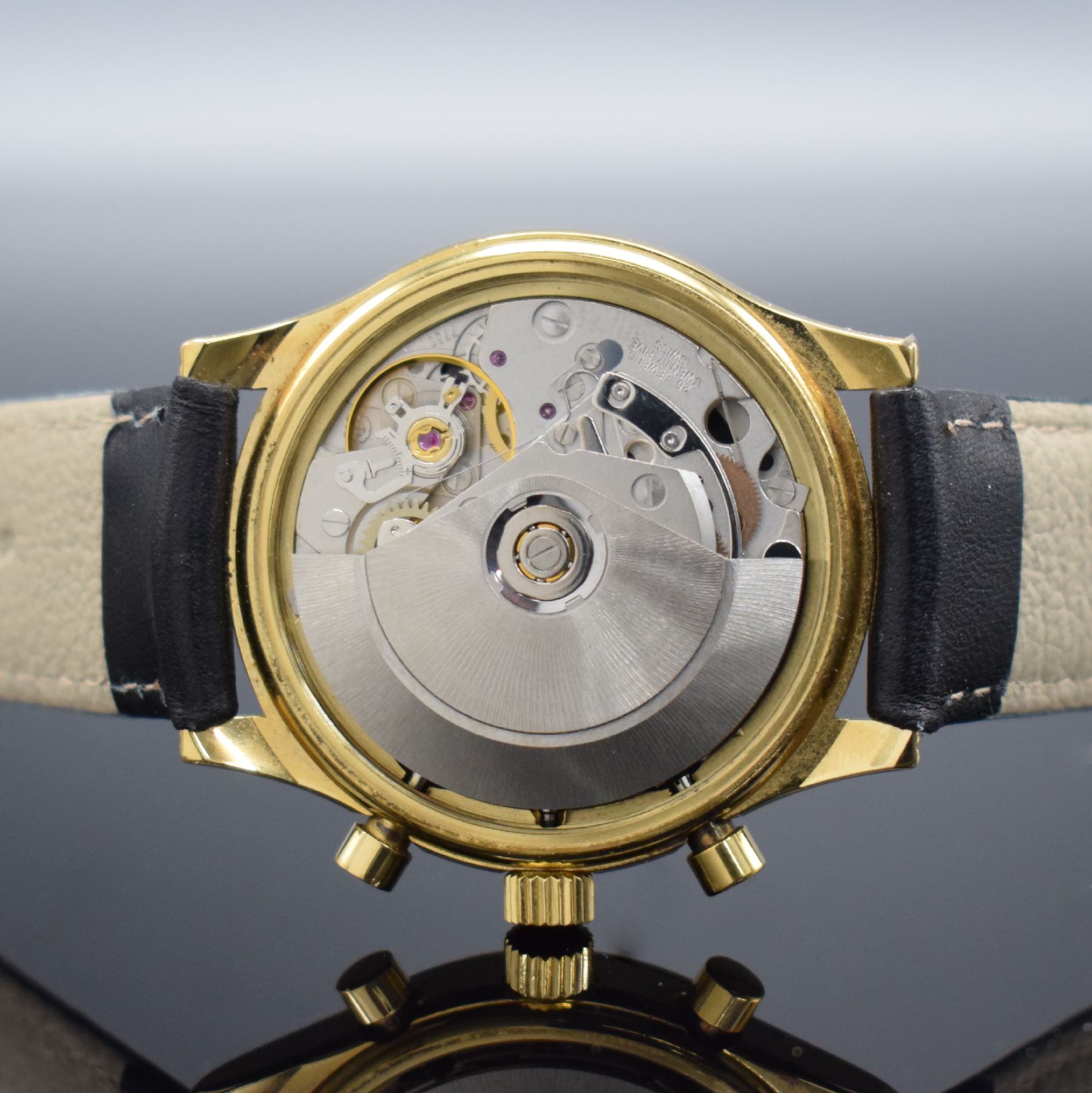 Detail d: CHRONOSWISS vergoldeter Herrenchronograph mit Mondphase, Schweiz um 2003, Automatik, Ref. 77990, Boden verschr., schwarzes Zifferbl. m. röm. Zahlen, ...