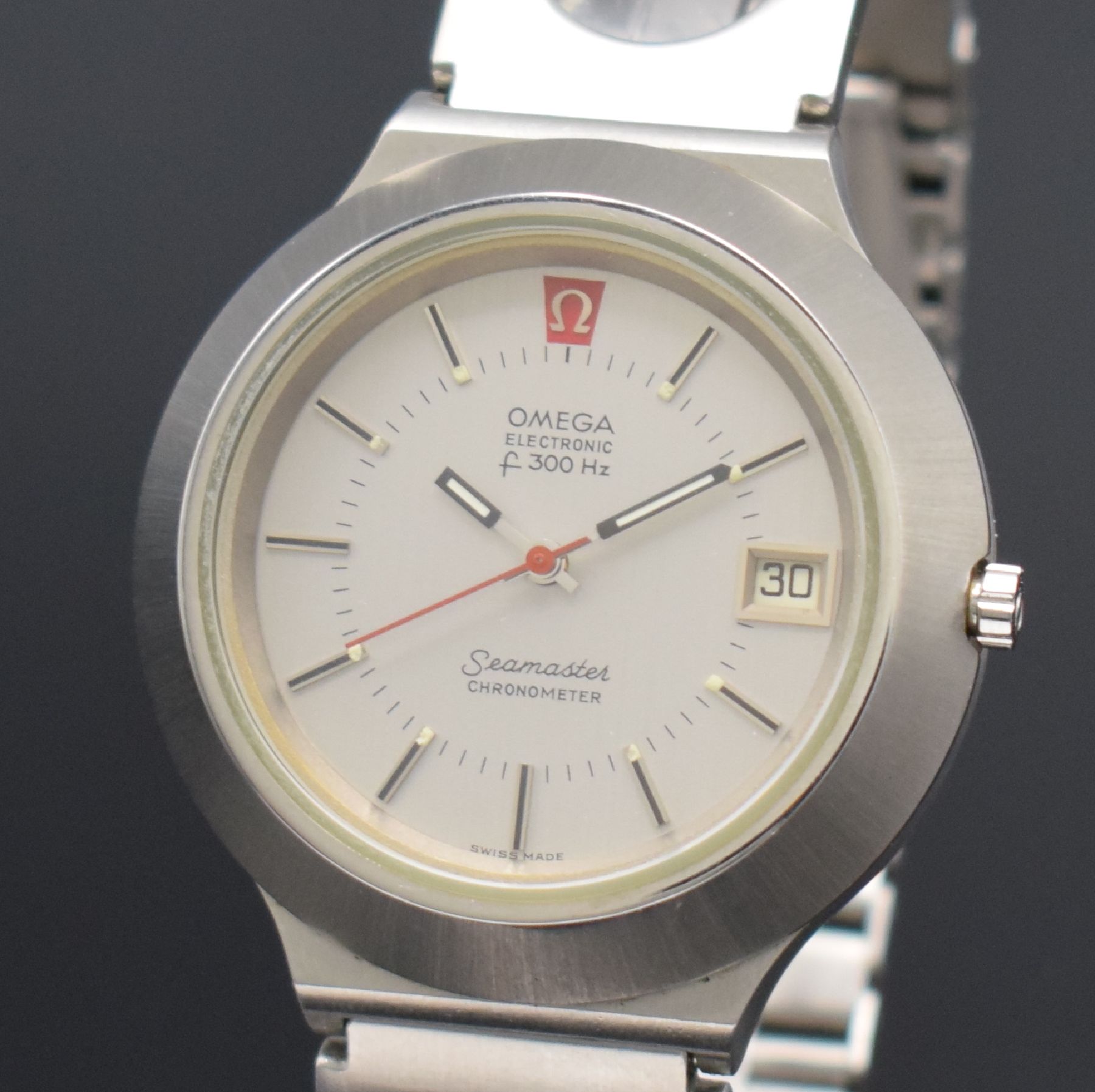 Detail c: OMEGA Seamaster Chronometer Herrenarmbanduhr Electronic f300Hz mit Stimmgabelschwinger, Schweiz um 1971, Ref. 198.0013, massives Gehäuse in Stahl, ...