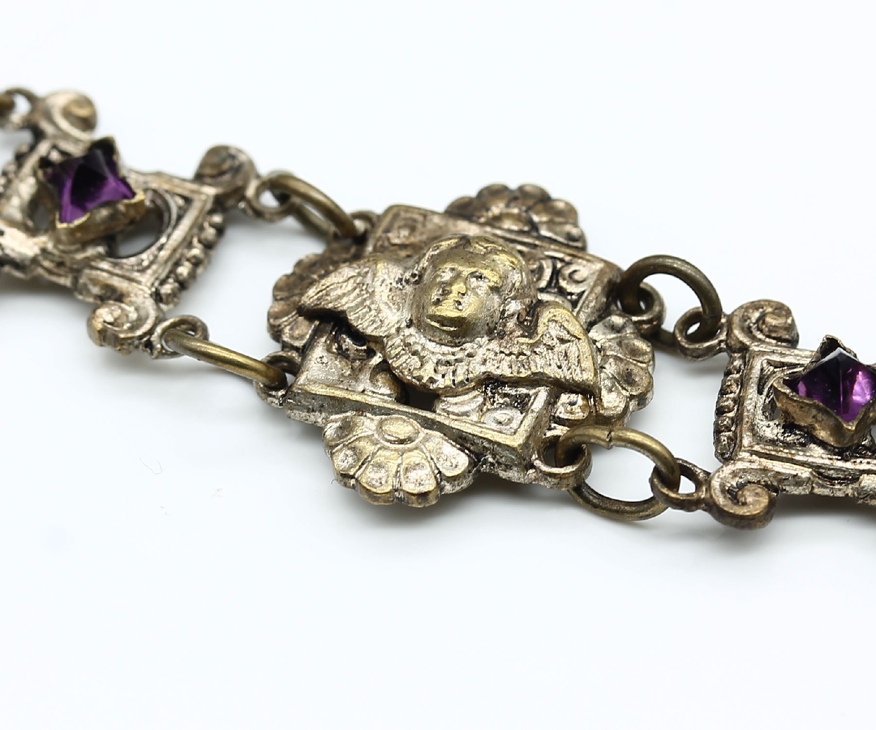 Detail c: Modeschmuckcollier, wohl Ungarn um 1870/80, Metall teilvergoldet, Glassteinbesatz von feiner Qual. in der Lit. ähnlich abgeb., sehr prunkvoll, L. ...