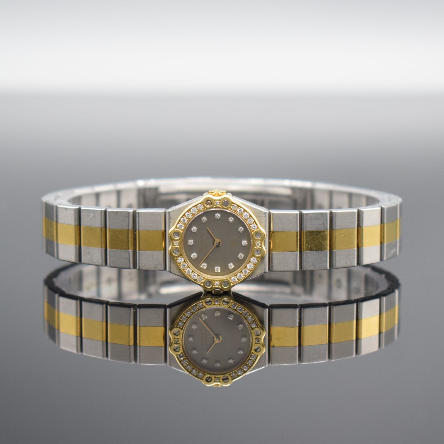 CHOPARD Damenarmbanduhr Modell St. Moritz in Stahl/Gold, quarz, Ref. 8067, Lünette gegen Geh. 8-fach verschr., orig. Gliederband m. dopp. Faltschl., ...