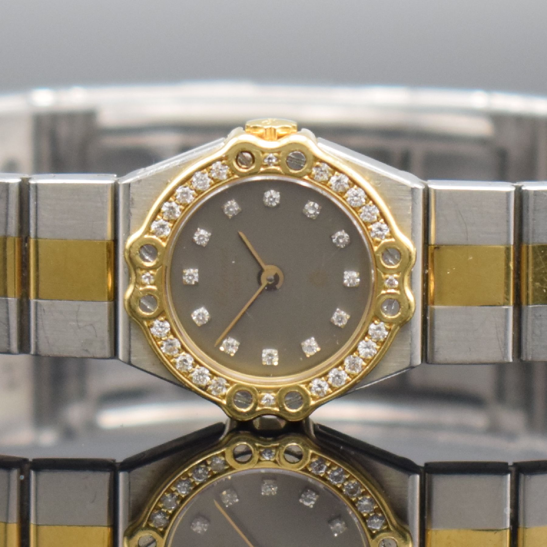 Detail a: CHOPARD Damenarmbanduhr Modell St. Moritz in Stahl/Gold, quarz, Ref. 8067, Lünette gegen Geh. 8-fach verschr., orig. Gliederband m. dopp. Faltschl., ...
