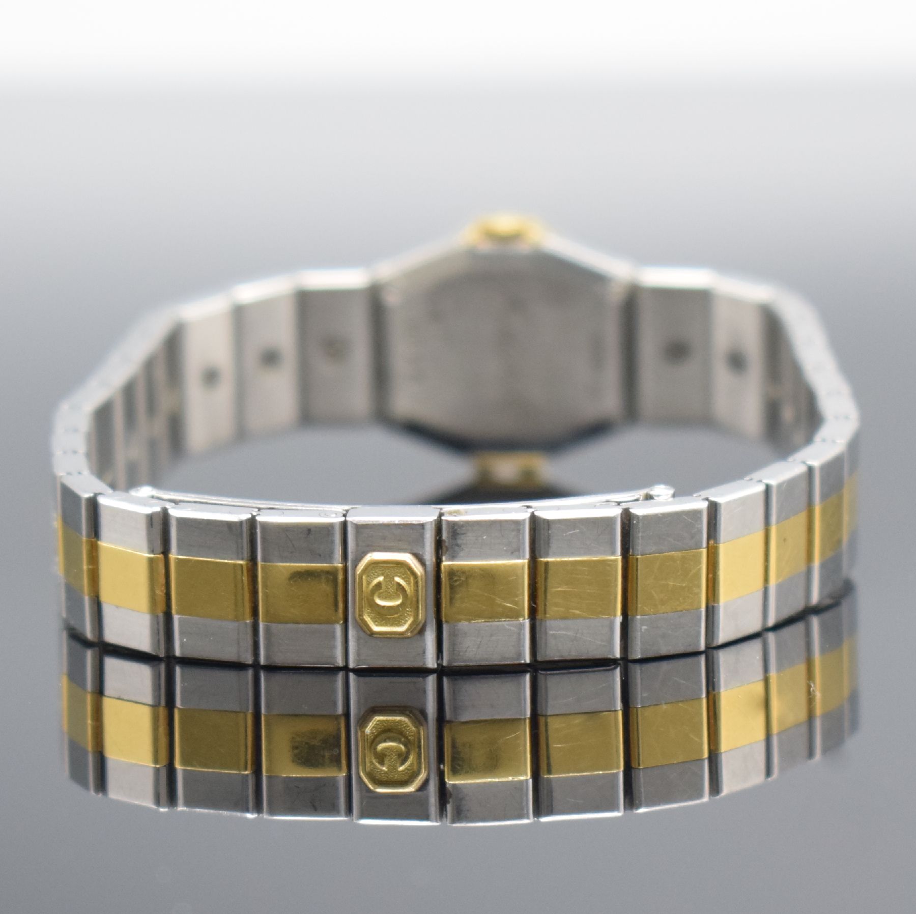 Detail d: CHOPARD Damenarmbanduhr Modell St. Moritz in Stahl/Gold, quarz, Ref. 8067, Lünette gegen Geh. 8-fach verschr., orig. Gliederband m. dopp. Faltschl., ...