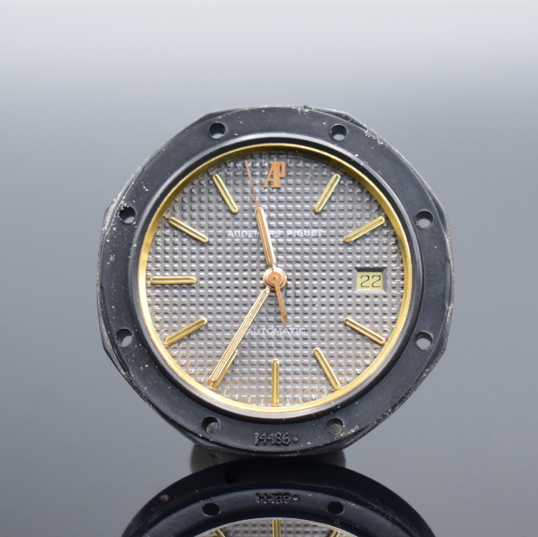 Detail g: AUDEMARS PIGUET Herrenarmbanduhr Royal Oak in Stahl/Gold kombiniert, Automatik, Schweiz um 1990, Design von Gerald Genta, Gliederband m. Faltschl., ...