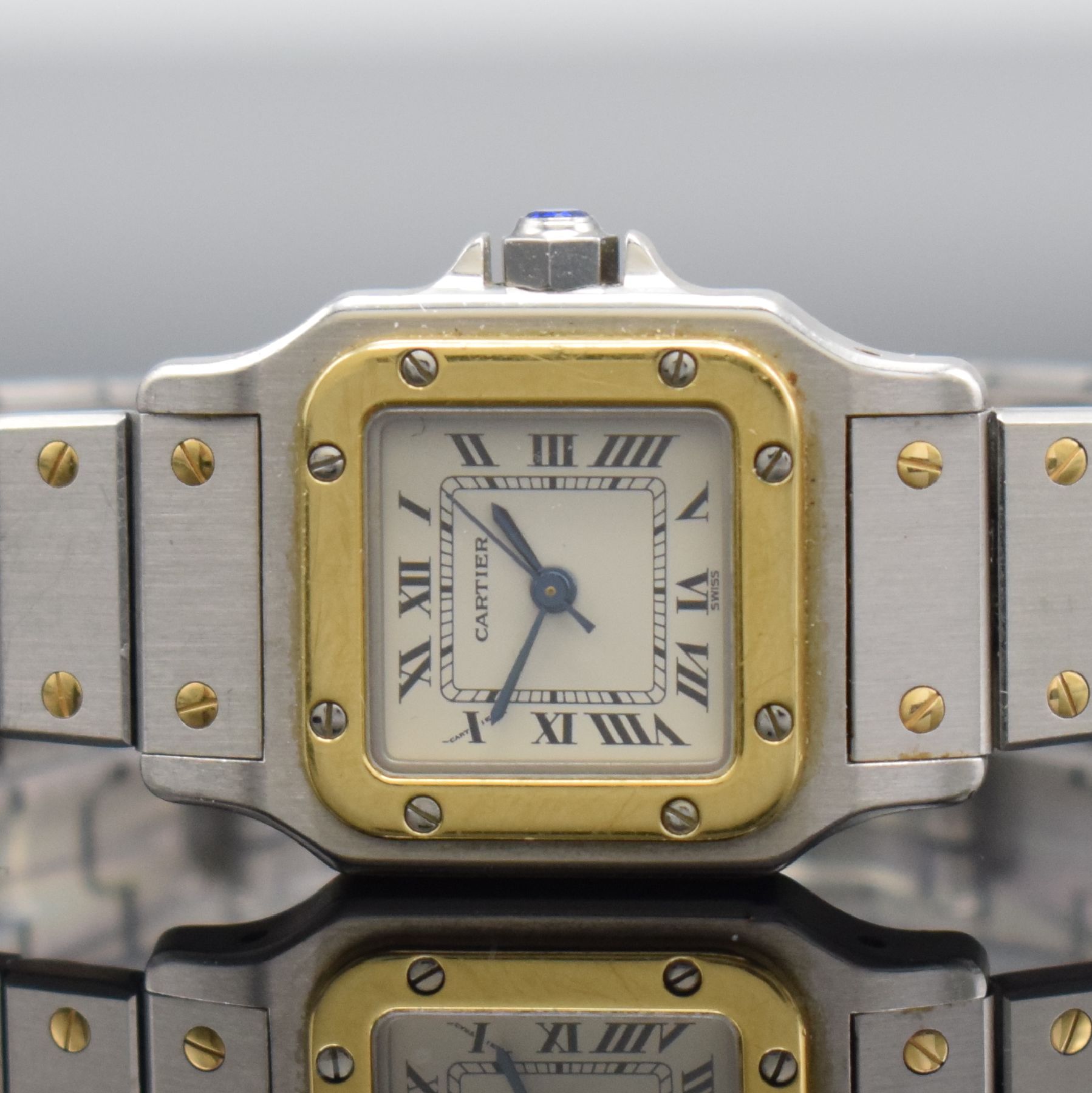 Detail a: CARTIER Santos Damenarmbanduhr in Stahl/Gold, Schweiz um 1990, Automatik, Ref. 1170902, Boden & Lünette 8-fach verschr., Gliederband m. dopp. ...