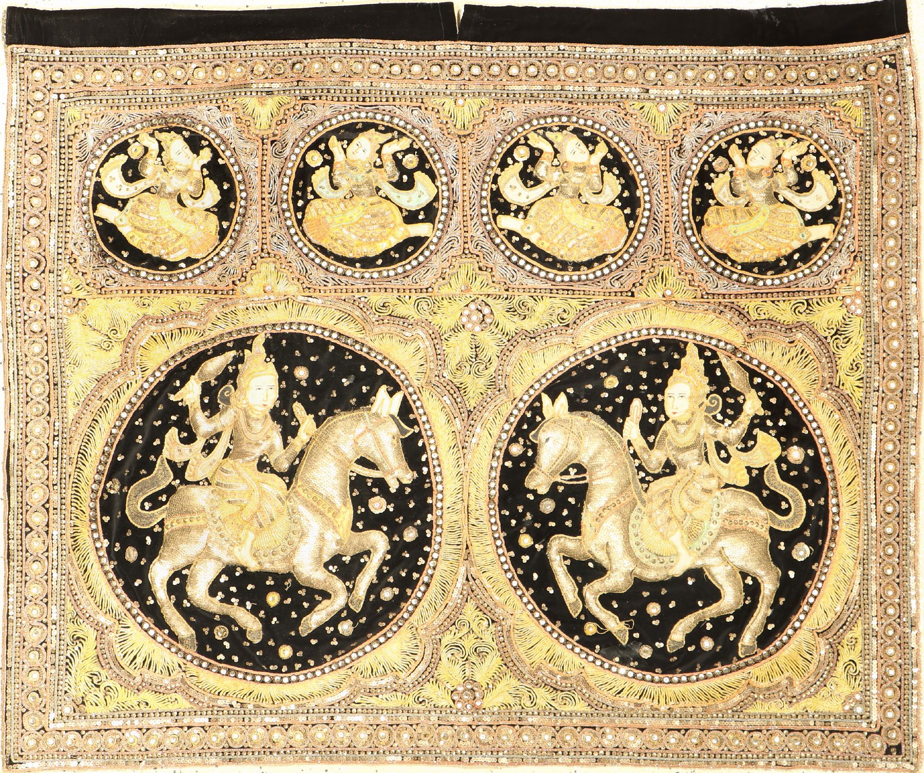 Metallstickerei, Burma, ca. 50 Jahre, ca. 117 x 99 cm, EHZ: 2
