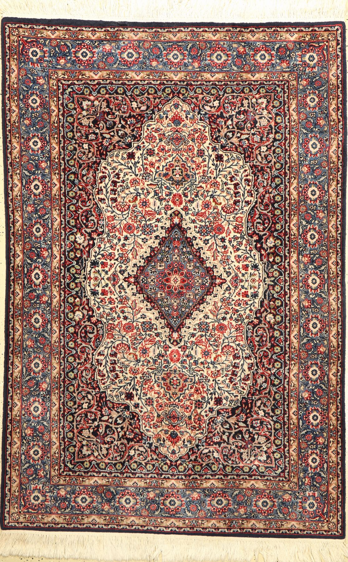 Kerman fein, China, ca. 40 Jahre, Korkwolle, ca. 185 x 124 cm, EHZ: 2