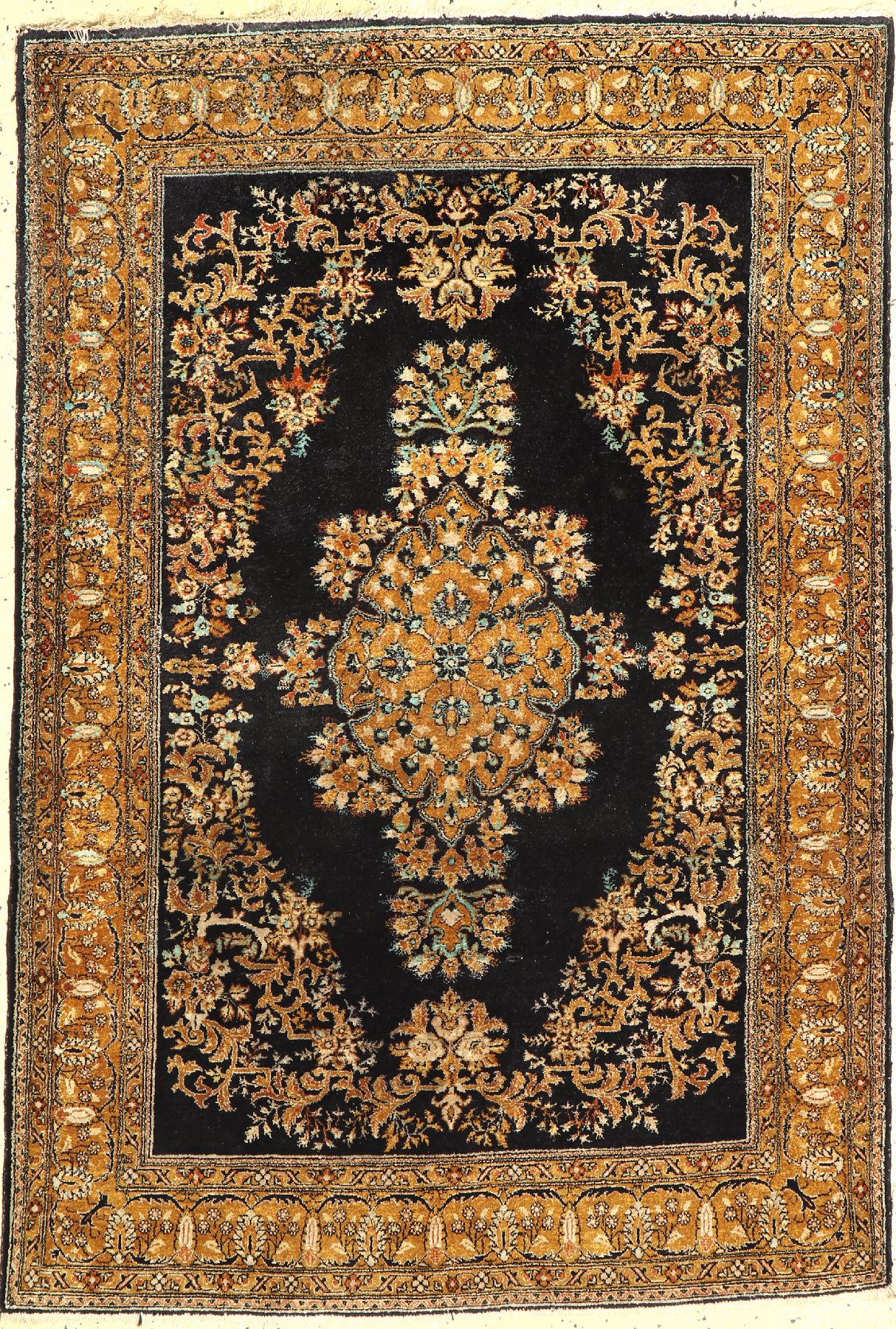 Ghom Seide, Persien, um 1960, reine Naturseide, ca. 154 x 105 cm, EHZ: 2-3