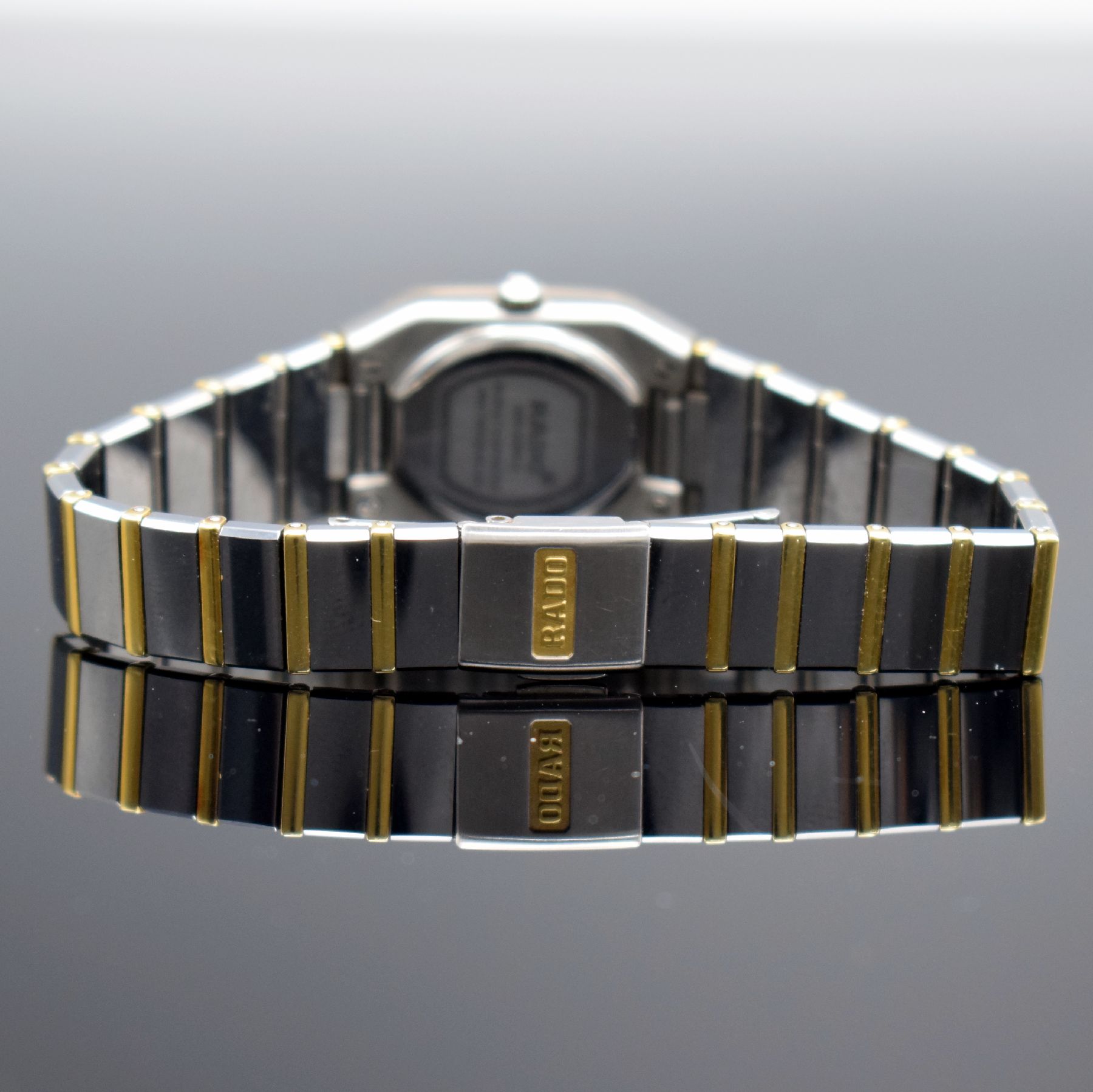 Detail d: RADO Jubilé Damenarmbanduhr mit 4 Diamantindizes, Schweiz um 1996, quarz, Ref. 204.0268.3, Stahlgeh. m. integr. Keramik/Gold-Band m. Faltschl., ...