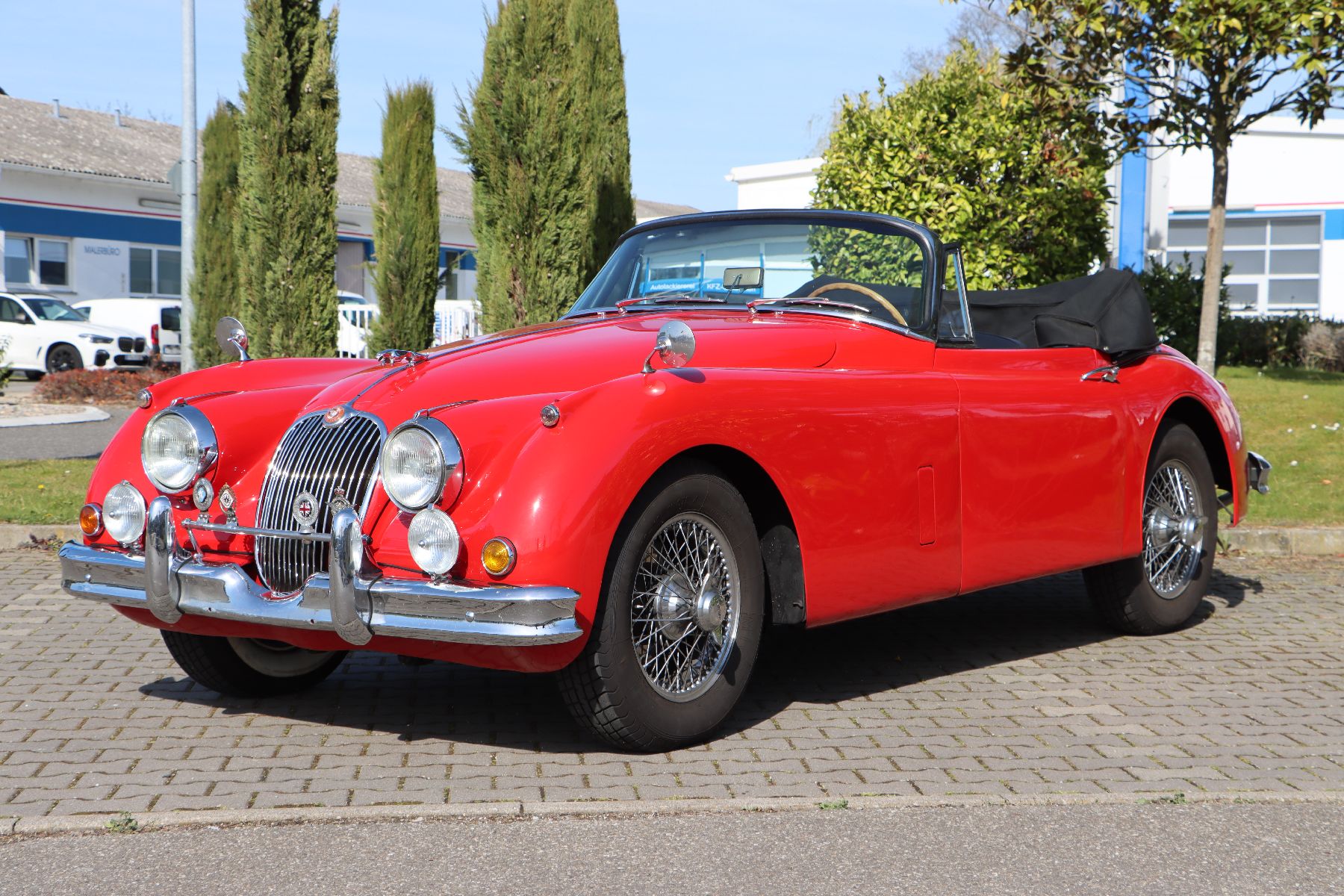Detail a: Jaguar XK 150 DHC, Fahrgestellnummer: S838536, EZ 07/1960, Laufleistung ca. 34.501 miles abgelesen, 140 kW/ 190 PS, Schaltgetriebe, Farbkombination ...