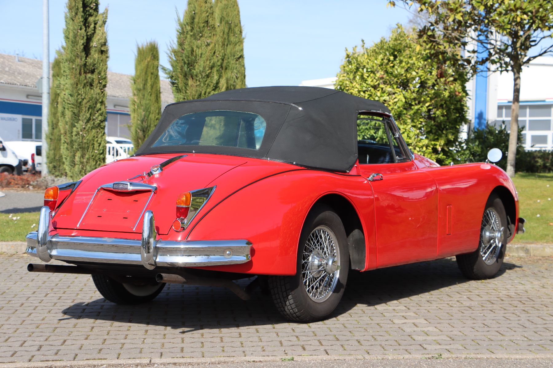 Detail c: Jaguar XK 150 DHC, Fahrgestellnummer: S838536, EZ 07/1960, Laufleistung ca. 34.501 miles abgelesen, 140 kW/ 190 PS, Schaltgetriebe, Farbkombination ...