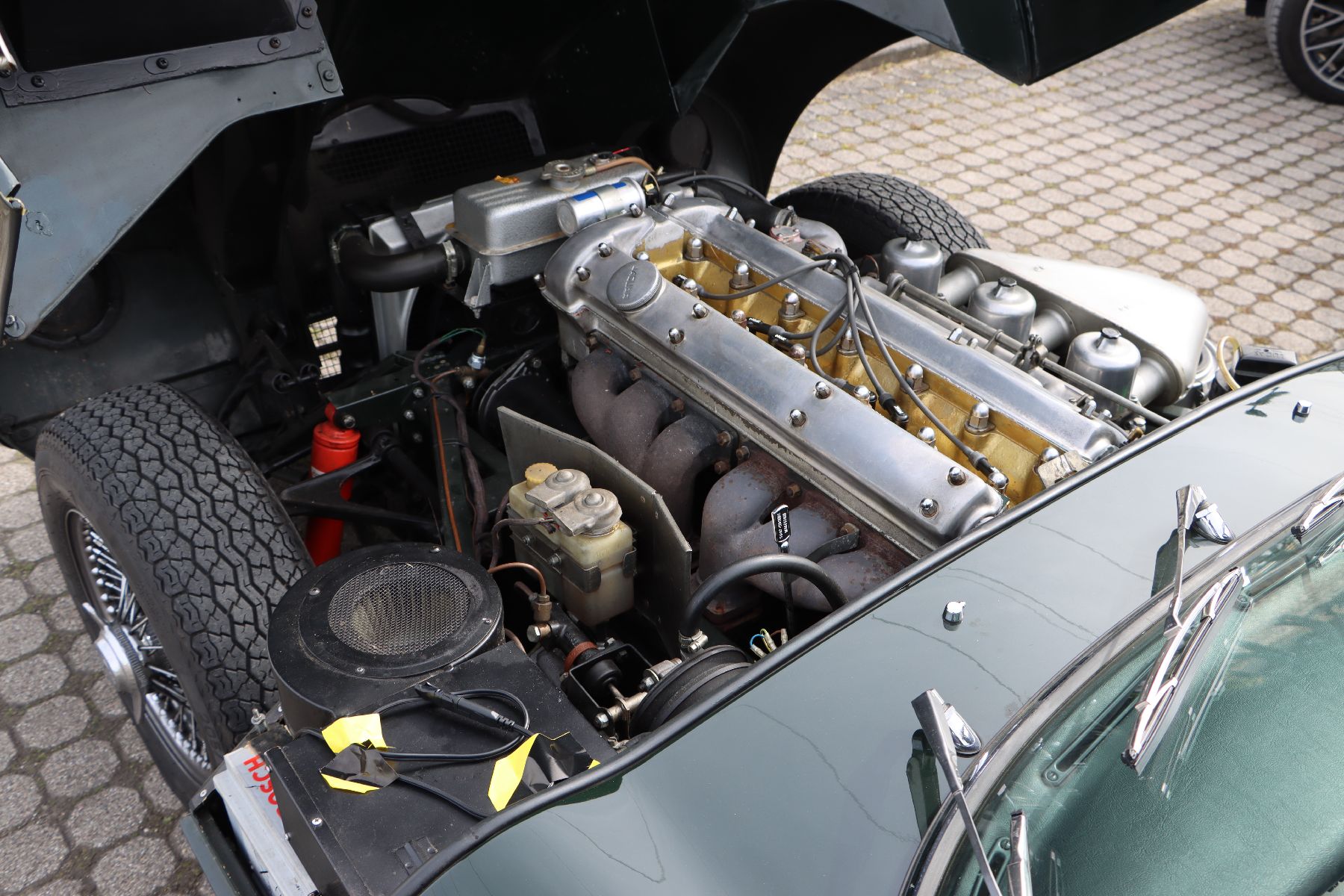 Detail l: Jaguar E-Type Serie 1 3.8 Liter Cabriolet, Fahrgestellnummer: 875303, EZ 06/1961, Laufleistung ca. 12.948 miles abgelesen, 154 kW/209 PS, ...