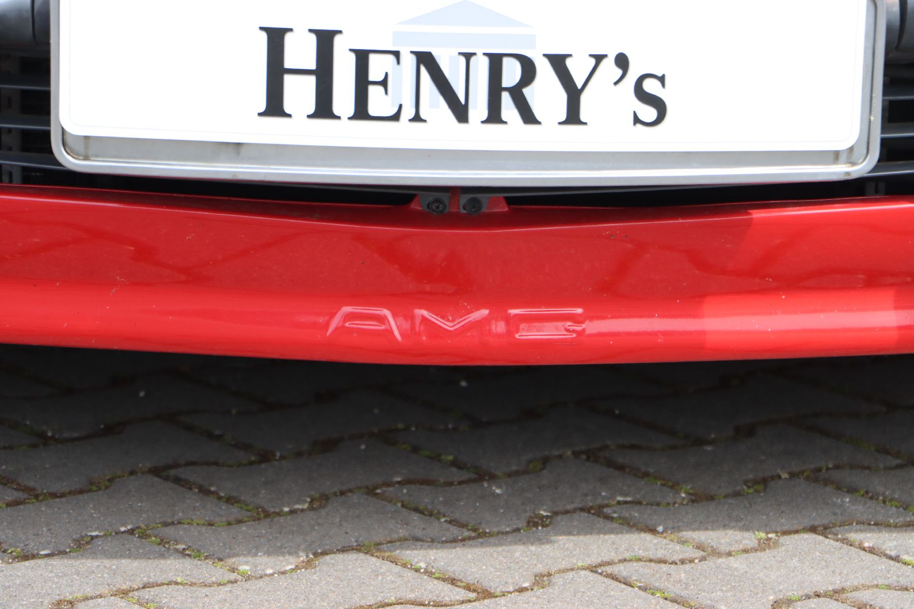 Detail i: Mercedes Benz 500 SL, Fahrgestellnummer: WDB1070461A040763, EZ 07/1988, Laufleistung ca. 126.775 km abgelesen, Automatikgetriebe, Farbkombination ...