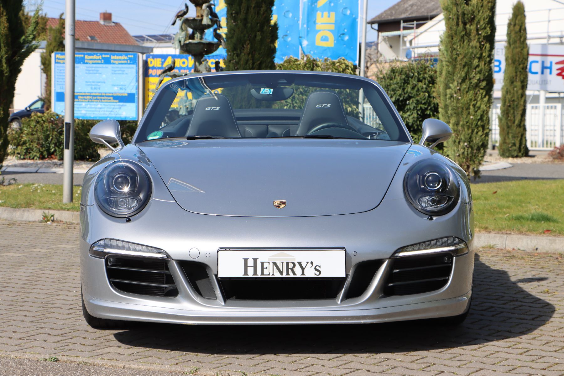 Detail b: Porsche 911 Carrera GTS Cabriolet, Fahrgestellnummer: WP0ZZZ99ZFS145505, EZ 04/2015, 1. Hand, Laufleistung ca. 21.000 km, HU bis 05/2022, 316 kW/430 ...