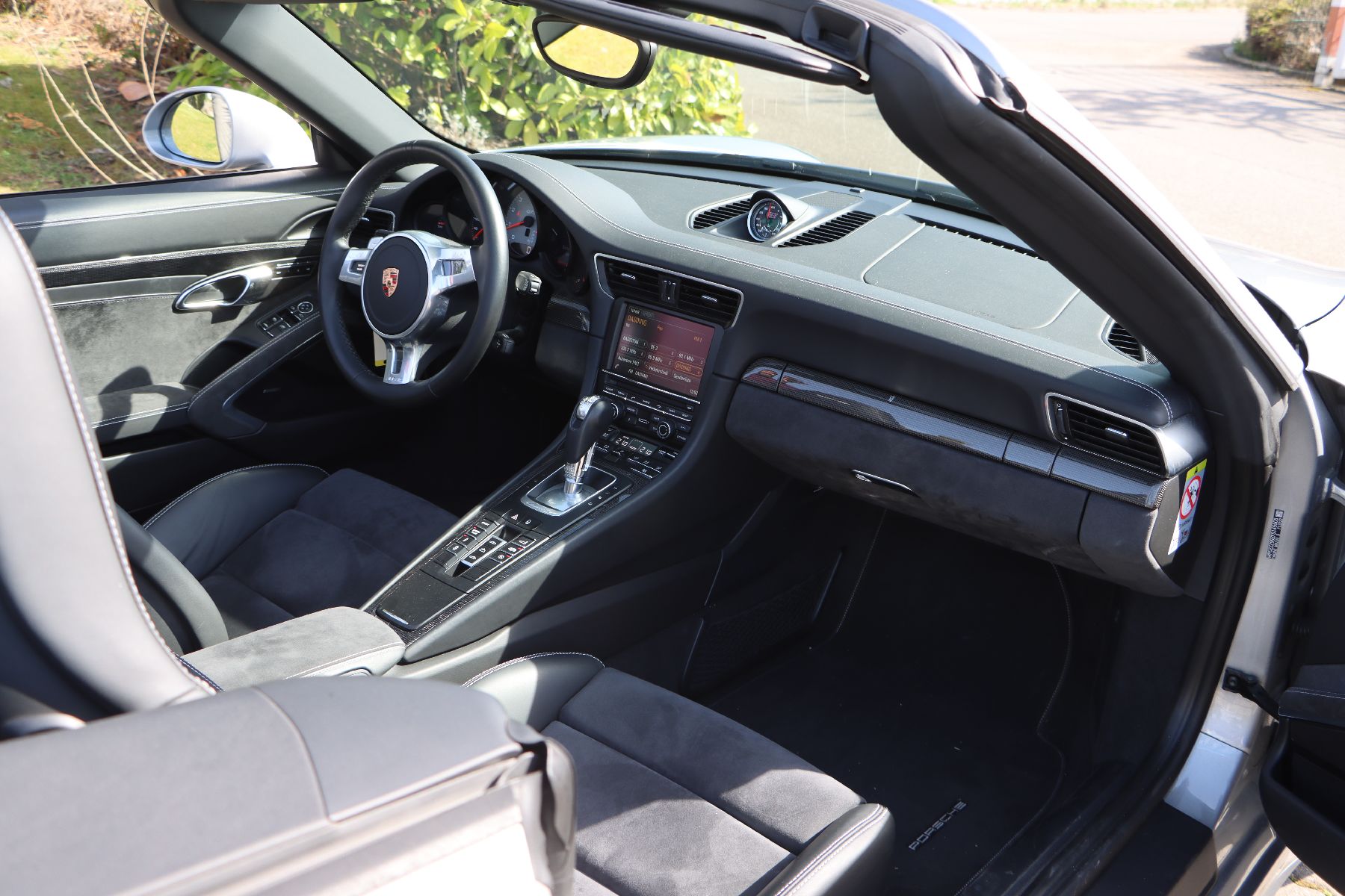 Detail h: Porsche 911 Carrera GTS Cabriolet, Fahrgestellnummer: WP0ZZZ99ZFS145505, EZ 04/2015, 1. Hand, Laufleistung ca. 21.000 km, HU bis 05/2022, 316 kW/430 ...