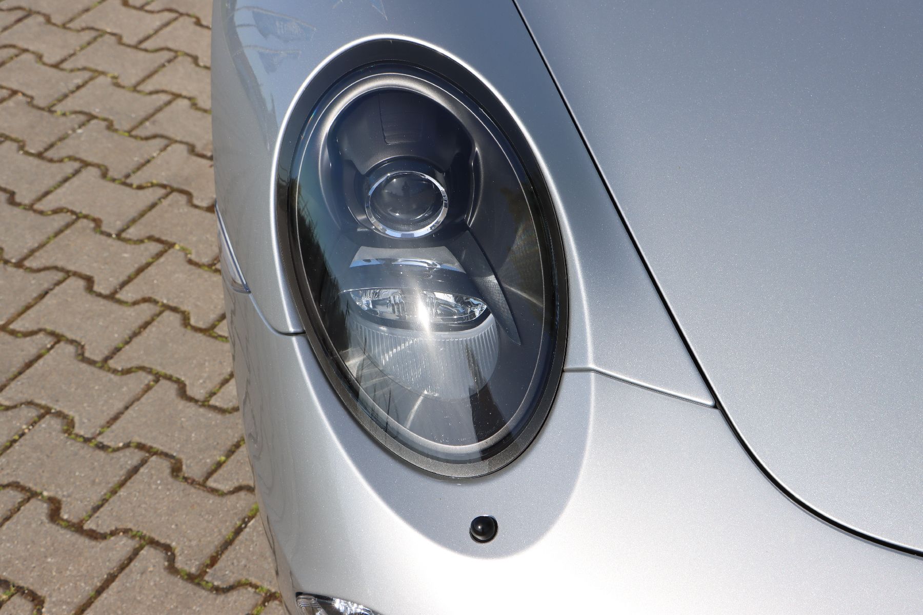 Detail j: Porsche 911 Carrera GTS Cabriolet, Fahrgestellnummer: WP0ZZZ99ZFS145505, EZ 04/2015, 1. Hand, Laufleistung ca. 21.000 km, HU bis 05/2022, 316 kW/430 ...