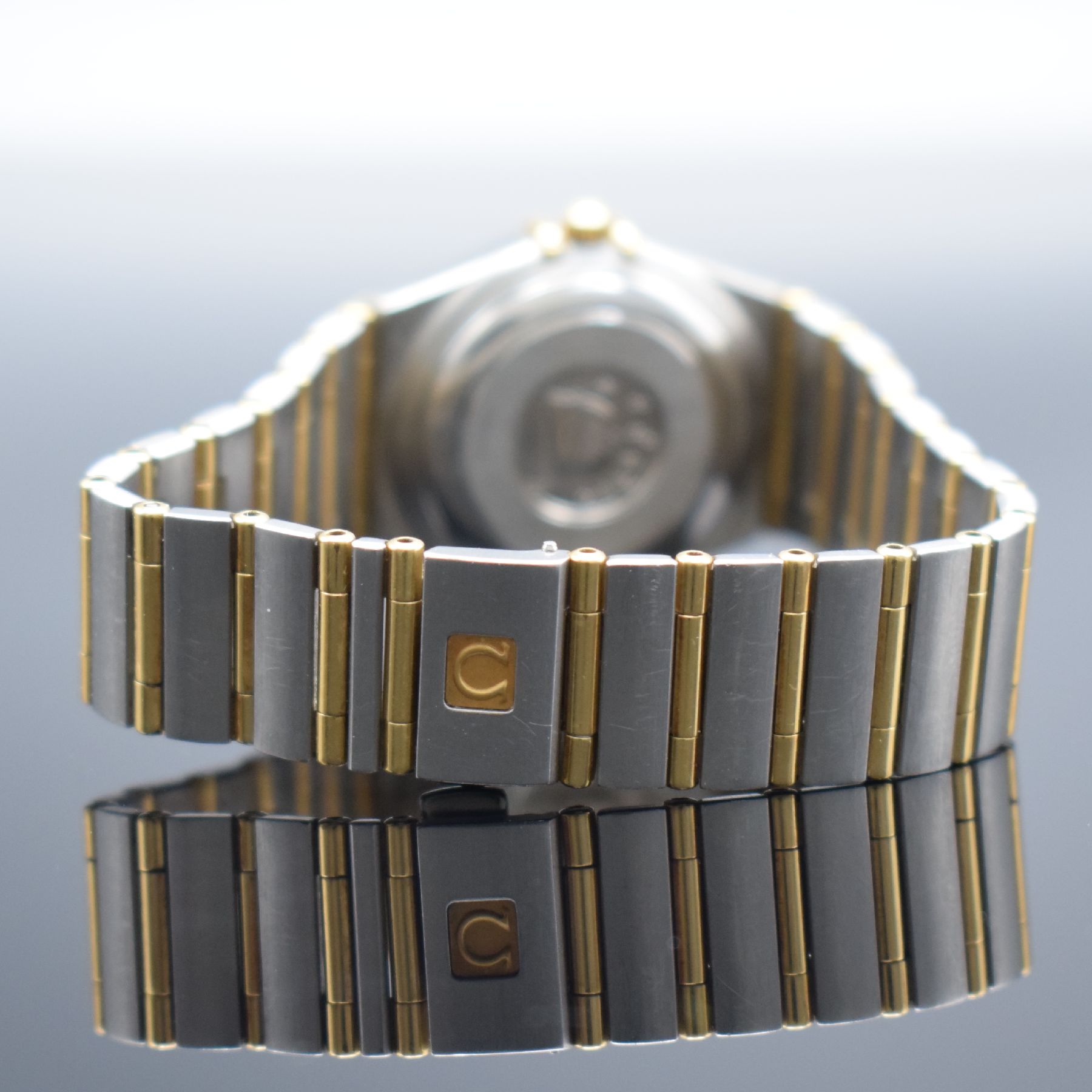 Detail b: OMEGA Constellation Damenarmbanduhr in Stahl/Gold, Schweiz um 2000, Automatik, Ref. 766 1201, Boden aufgedr., Gliederband m. Faltschl., Lünette m. ...