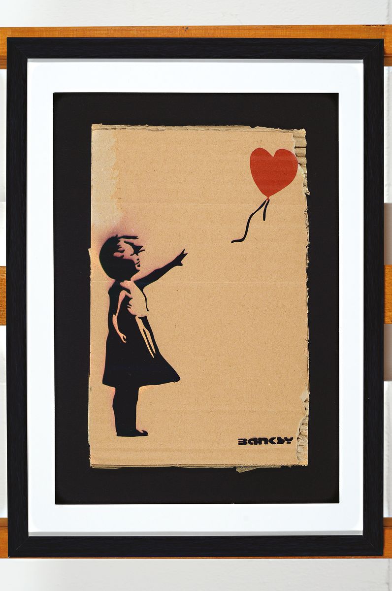Detail k: Nach Banksy, britischer Street Art-Künstler,"Girl with Balloon", Schablonen-Graffiti auf Kartonfragment, Signaturstempel, ca. 29x19 cm,auf ...