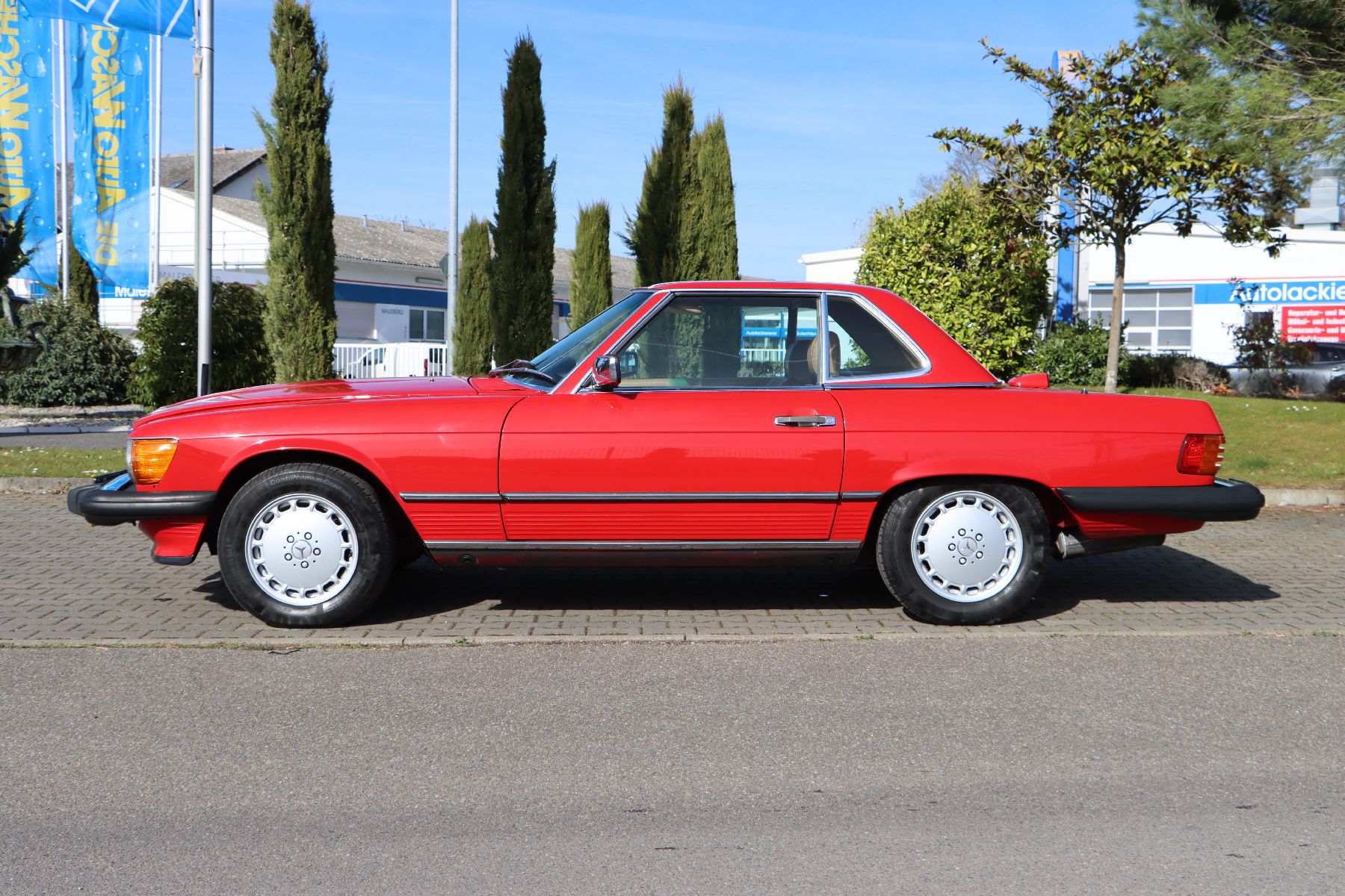 Detail d: Mercedes-Benz 560 SL, Fahrgestellnummer: WDBBA48D8HA062805, EZ 07/1987, Laufleistung ca. 122.600 miles abgelesen, HU bis 02/2023, 167 kW/227 PS, ...