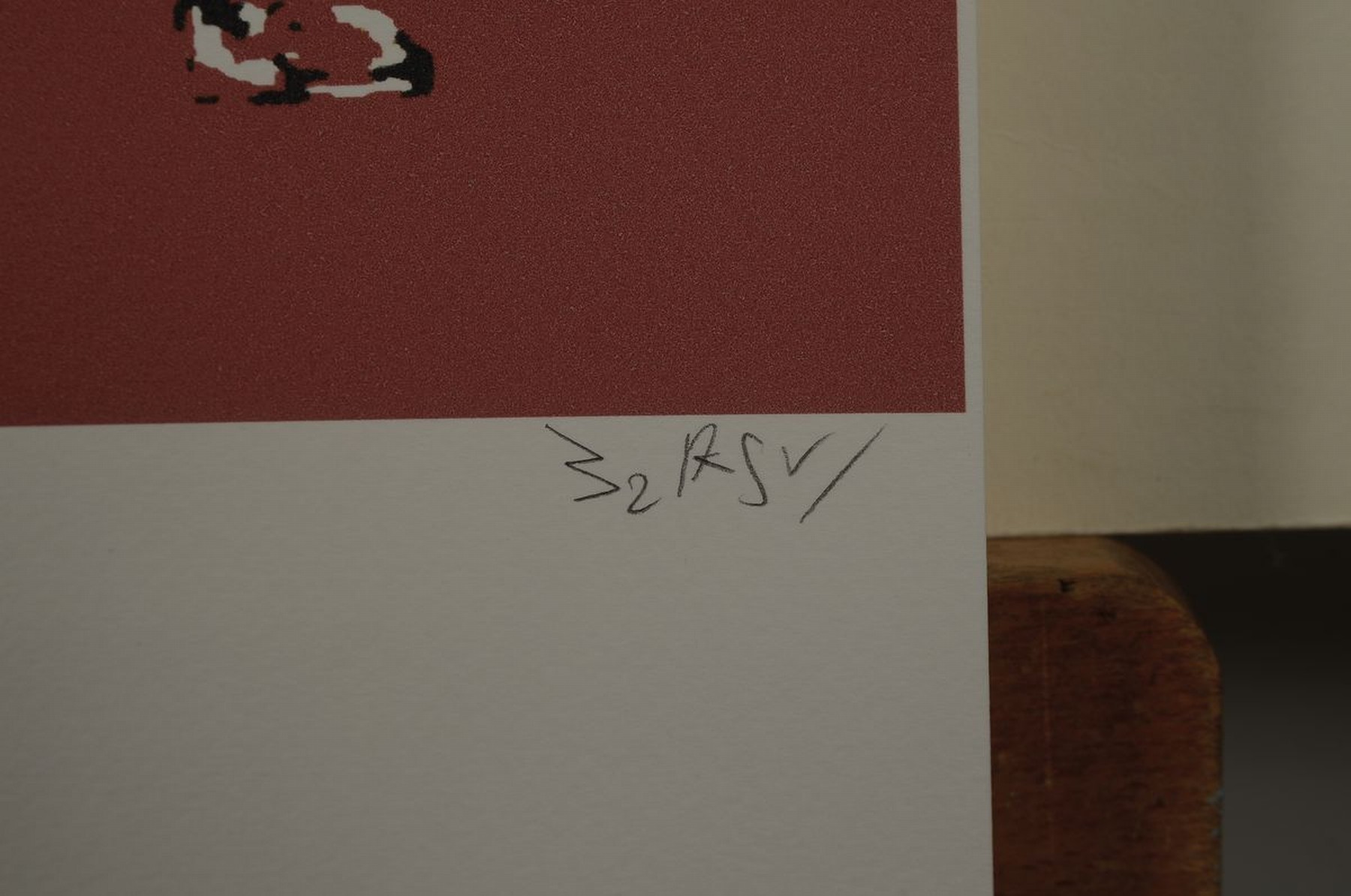 Detail a: Nach Banksy, im Stil des britischer Street Art-Künstler, Hooligan mit bellendem Keith Haring-Hund, Farboffset, Ed. 34/66, handsigniert, Heavy ...