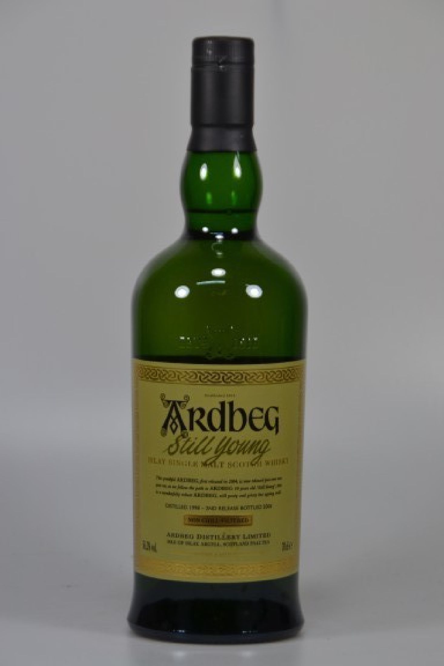 1 Flasche Ardbeg Islay Single Malt Whisky, Still Young, distilled 1998, bottled 2006, 2nd release, 56.2% Vol., 70cl, orig. verkorkt und unverkostet