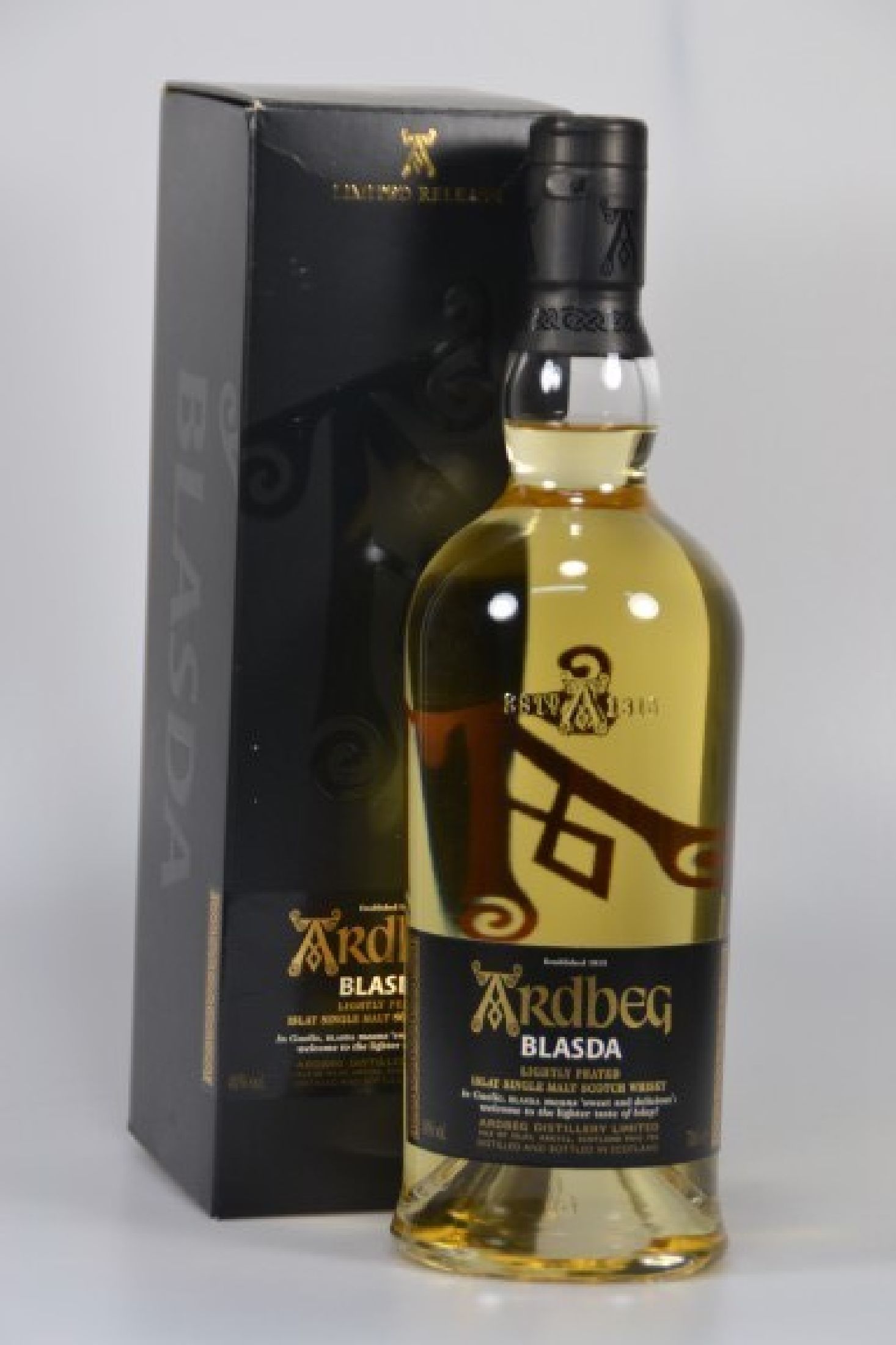1 Flasche Ardbeg Islay Single Malt Scotch Whisky, Blasda lightly peated, limited release, 40% Vol.,70cl, orig. verkorkt und unverkostet, in orig. ...