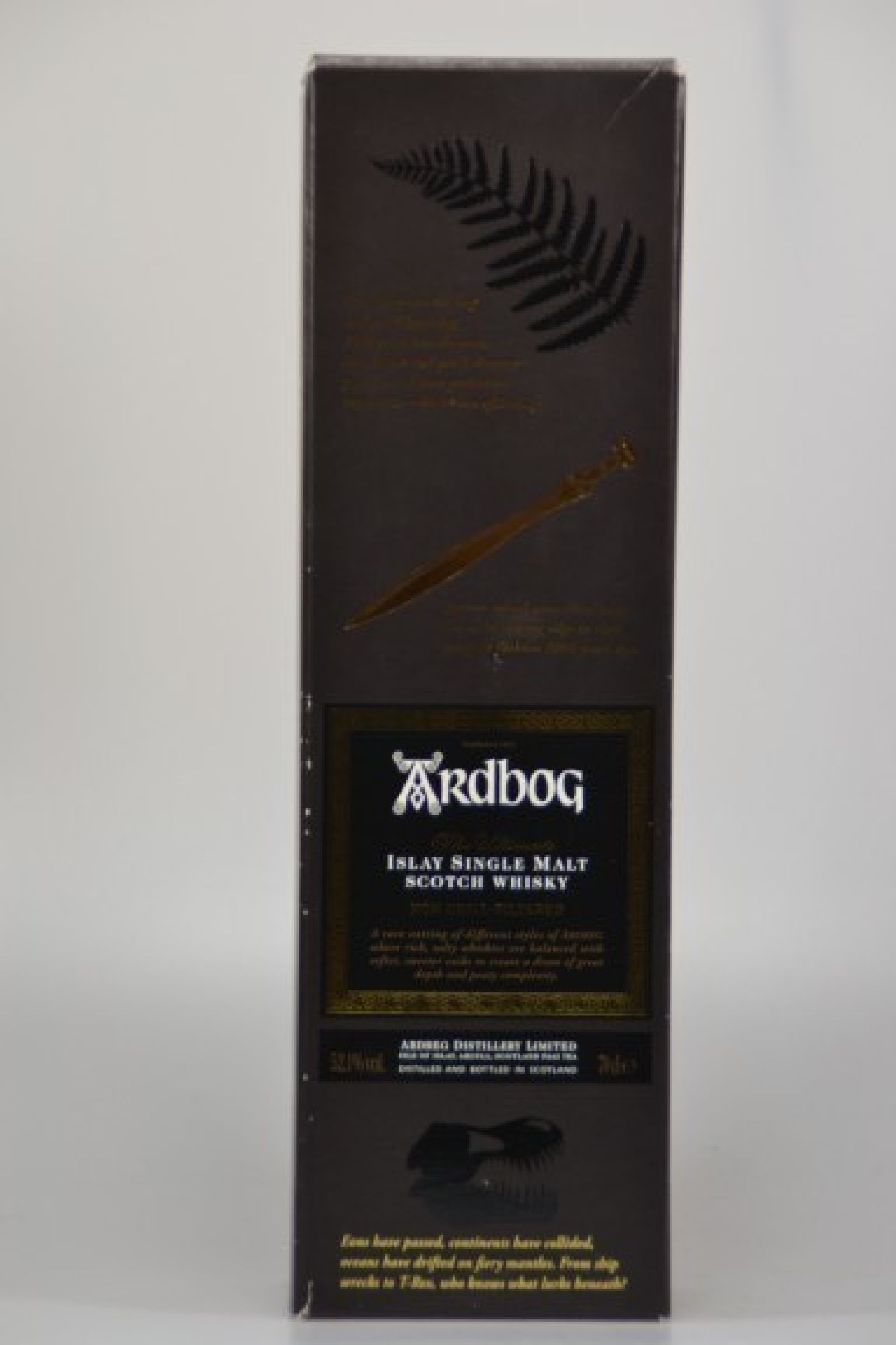 1 Flasche Ardbeg Islay Single Malt Scotch Whisky, the Ultimate, non chill-filtered, 70cl, 52.1% Vol.,orig. verkorkt und unverkostet, im orig. Karton