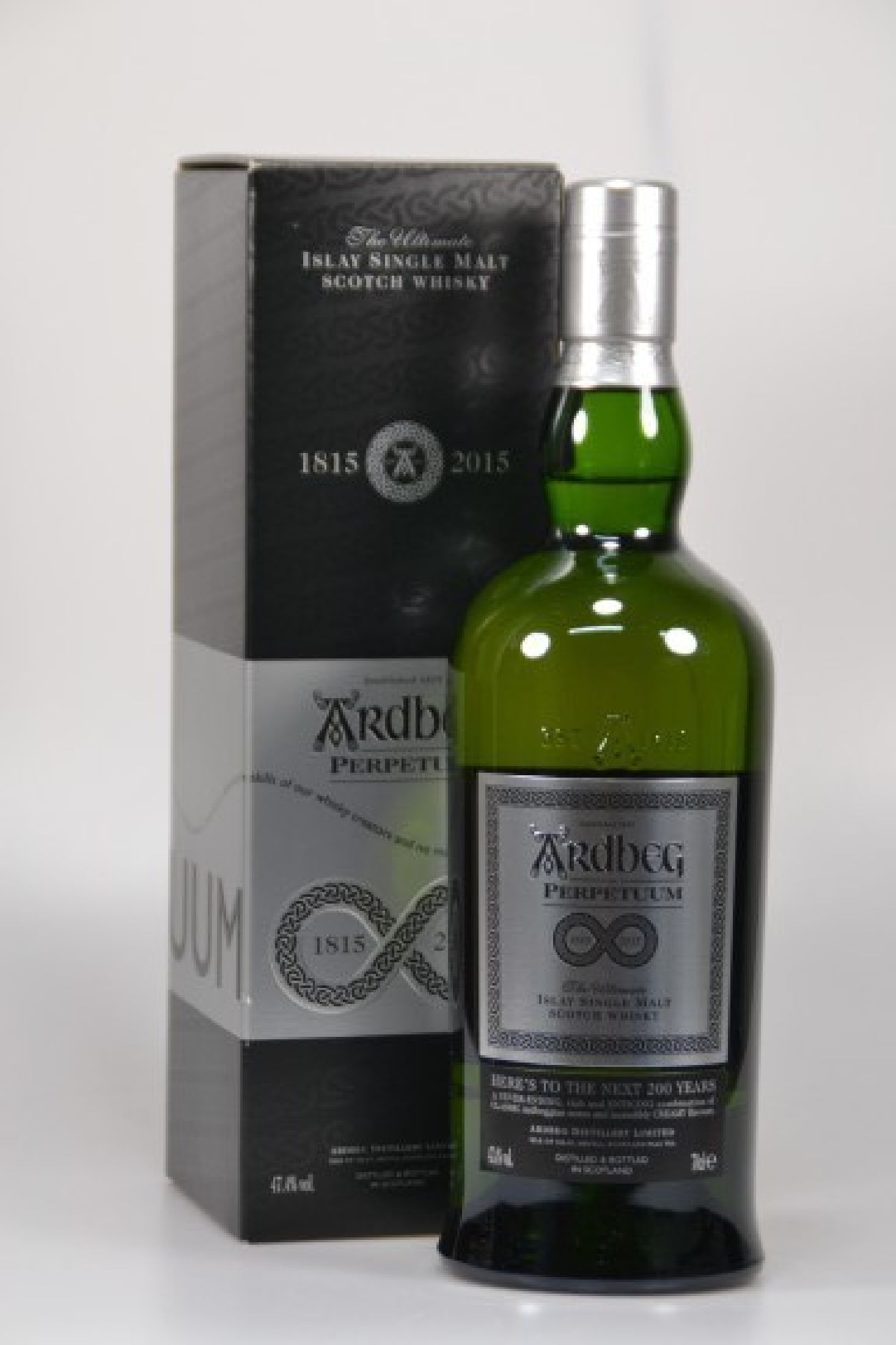 1 Flasche Ardbeg Islay Single Malt Scotch Whisky, Perpetuum 1815-2015, here's to the next 200 years, 47.4%Vol., 70cl, orig. Verkorkt und ...