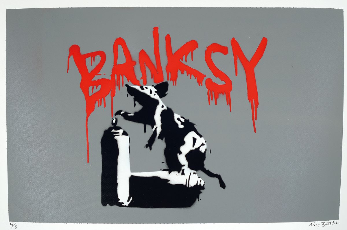 Detail k: NOT BANKSY, Ratte mit Spraydose auf grauem Grund (2022), Ed. 5/5, schabloniert, Sprühfarbe/Papier (280g), handsigniert, mit Heavy Weaponry-Stempel, ...