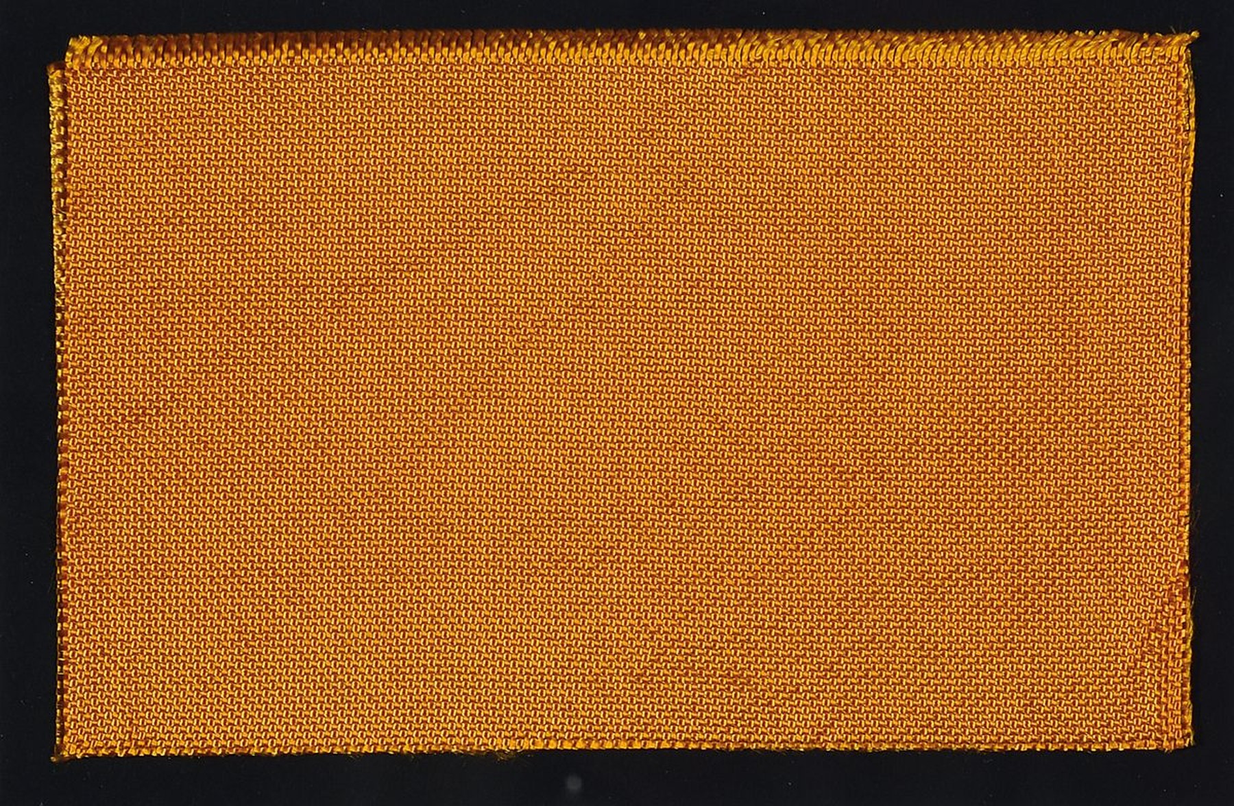 Christo, 1935-2000, "The Floating Piers", Lot aus, a. Multiple, handsigniert, 13 x 17 cm, kl.Knickspur an einer Ecke, R. 20.5 x 28 cm und ...