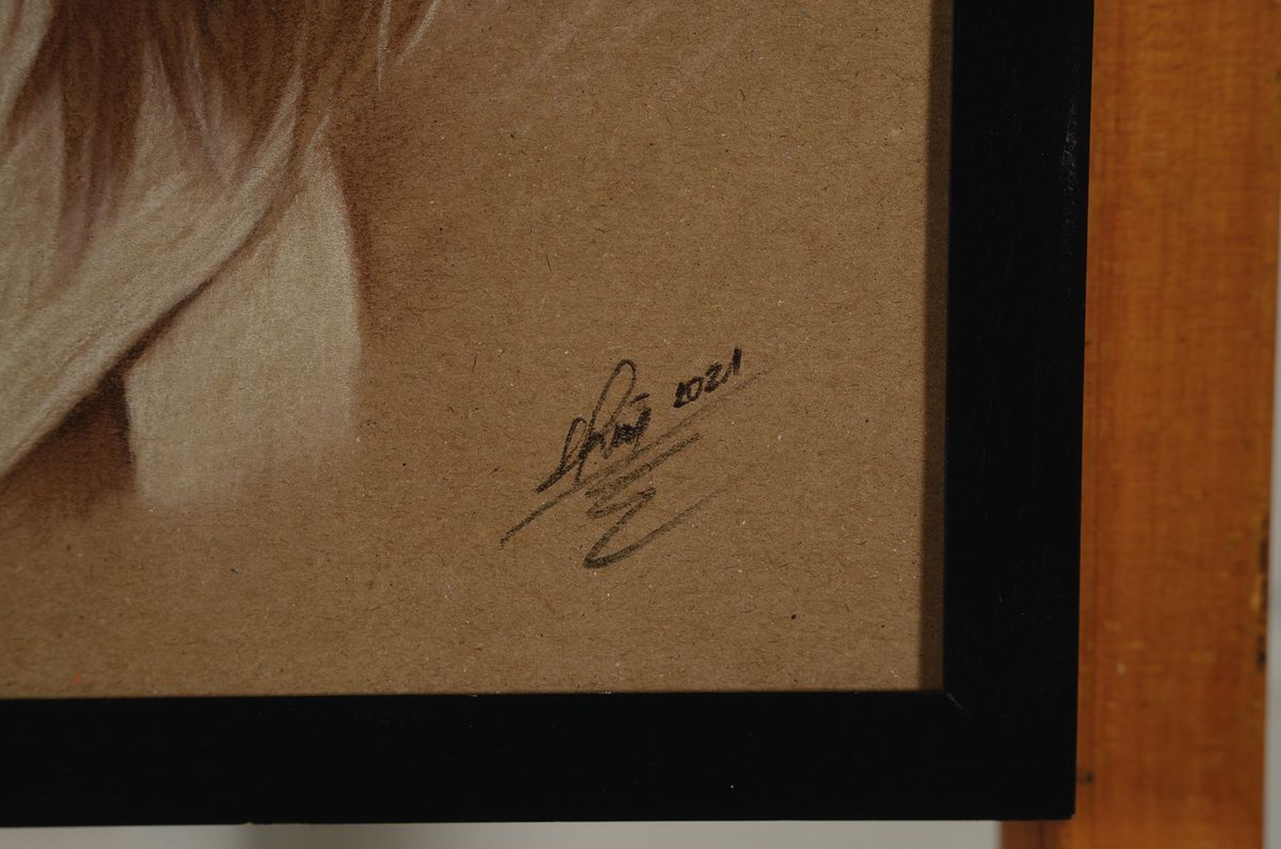 Detail a: Denis Prenzel, geb. 1971, Pastellzeichnung auf dickem Papier, handsigniert, Frauenakt, handsigniert, dat. 2021, Blattgr. 40 x 30 cm, unter Glas, ...