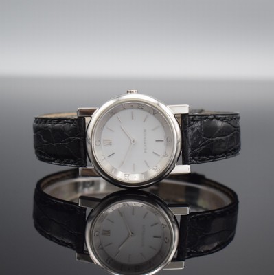 Image BULGARI Anfiteatro ladies wristwatch in platinum, Switzerland, quartz, reference AT 35 PL, snap on case back, original leather strap with steel-deployant clasp, white dial with silvered hour-indices, silvered hands, inner bezel ring with Bulgari-engraving, diameter approx. 35 mm, original Bulgari box & blank papers, condition 2
