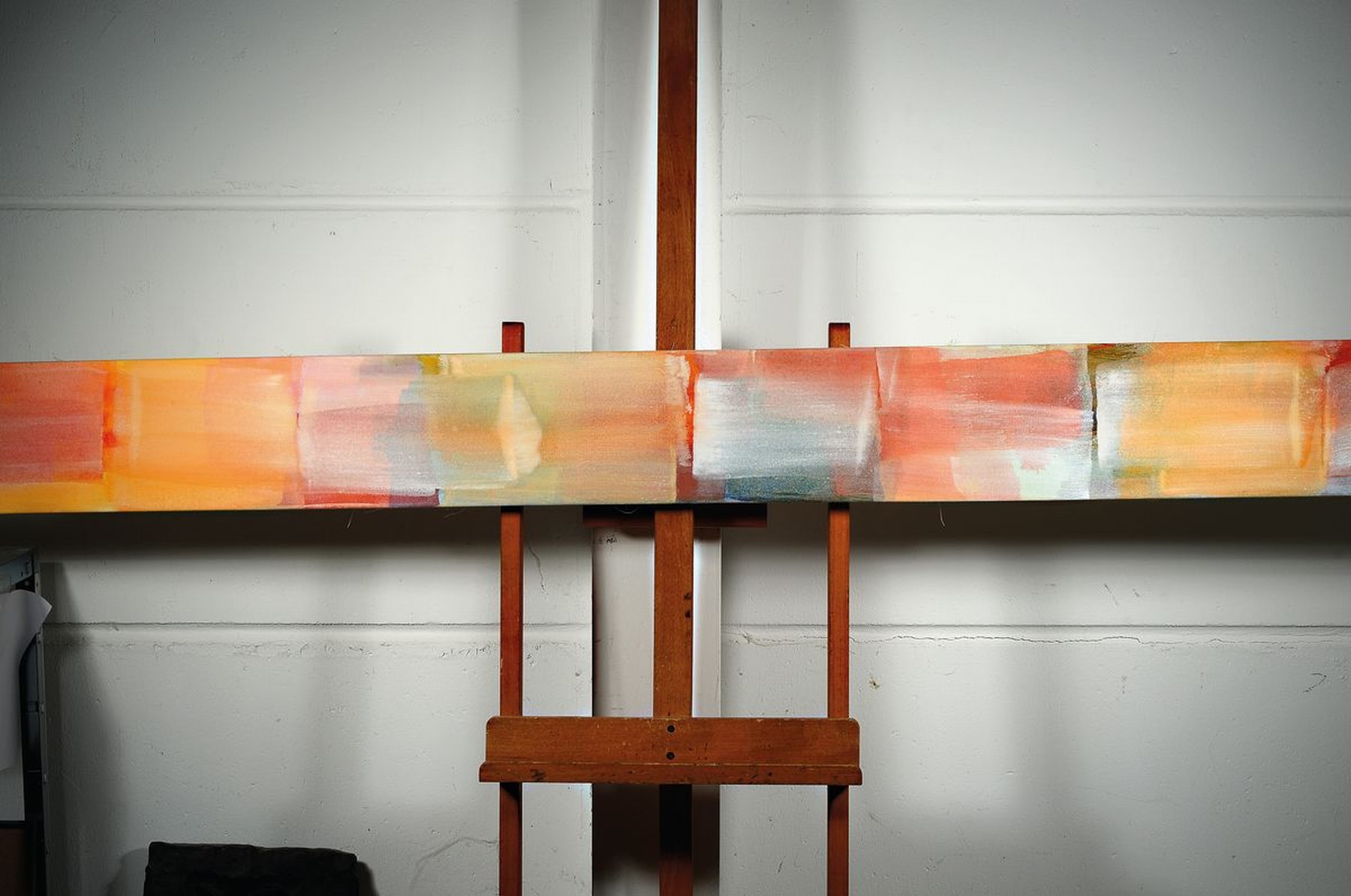 Detail k: Jürgen Reichert, geb. 1953 Mannheim, Ohne Titel, Öl/Lwd, rückseitig signiert und dat. 2000, ca. 200x20cm, H. ca. 5cm