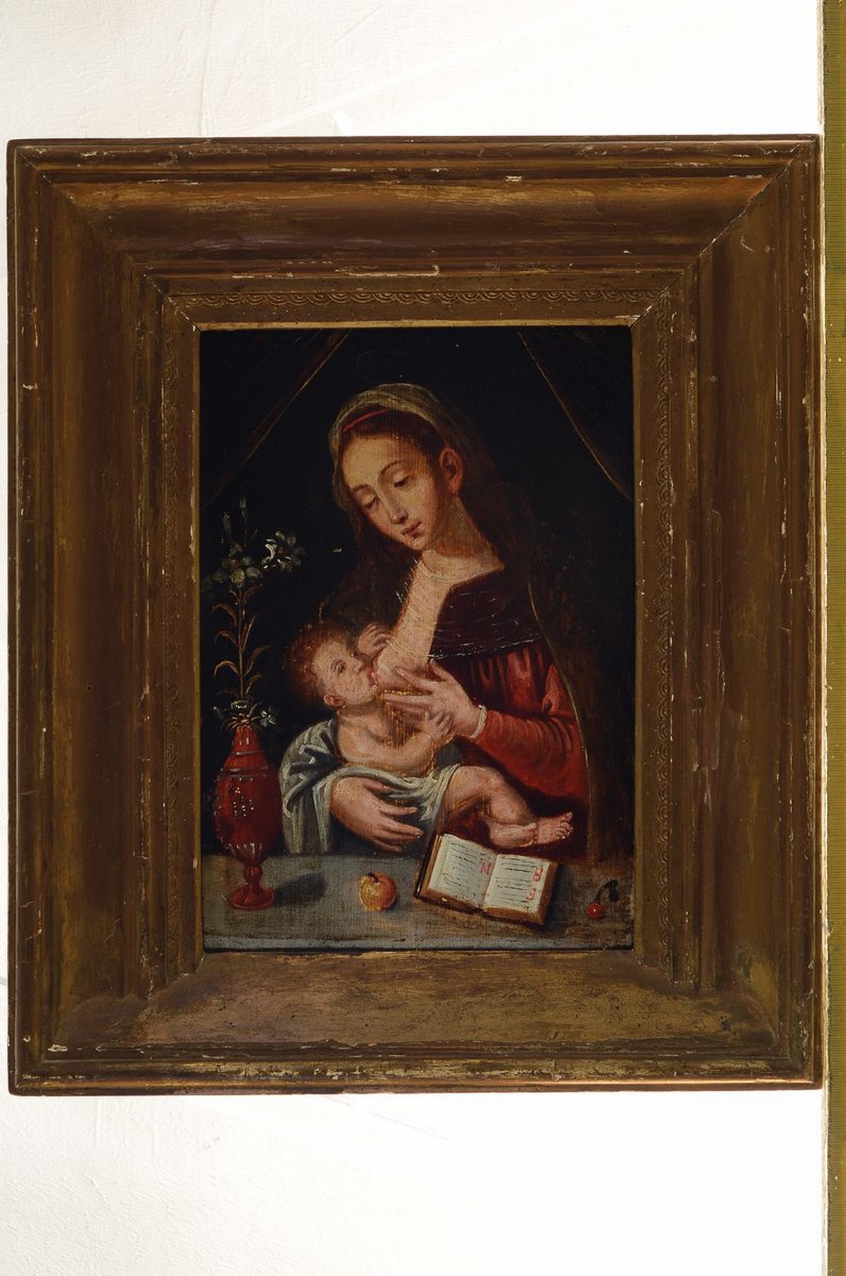 Detail k: Unbekannter Künstler des 19.Jh., Heiligenbild: Maria lactans, reicher Symbolcharakter, Apfel weißt Christus als neuen Adam aus, Lilie als Symbol ...