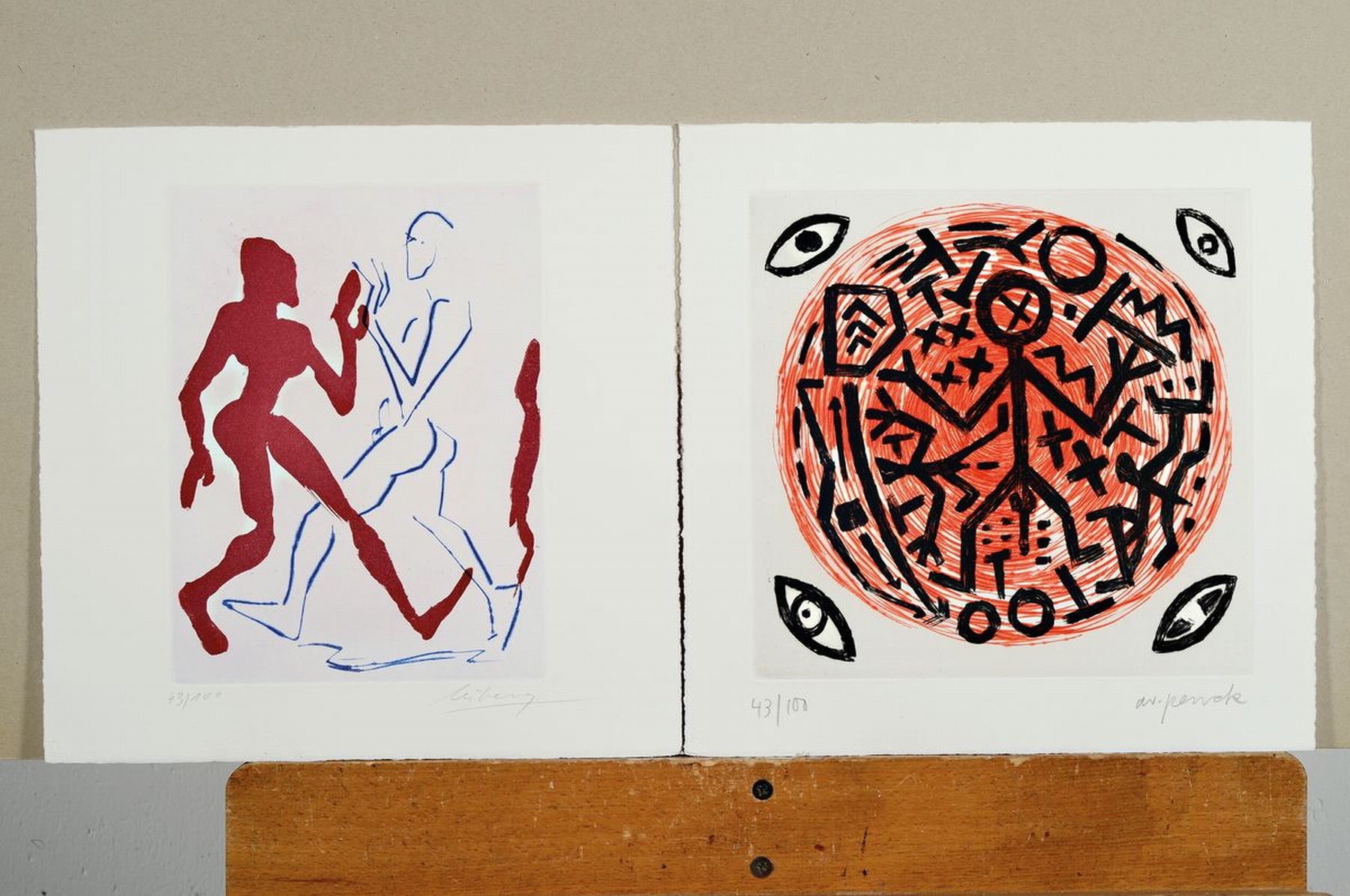 Detail k: A.R.Penck (1939-2017) und Helge Leiberg (geb. 1954), "ohne Titel. spontane Musik ohne Tradition", Kassette mit 2 Farbradierungen auf ...