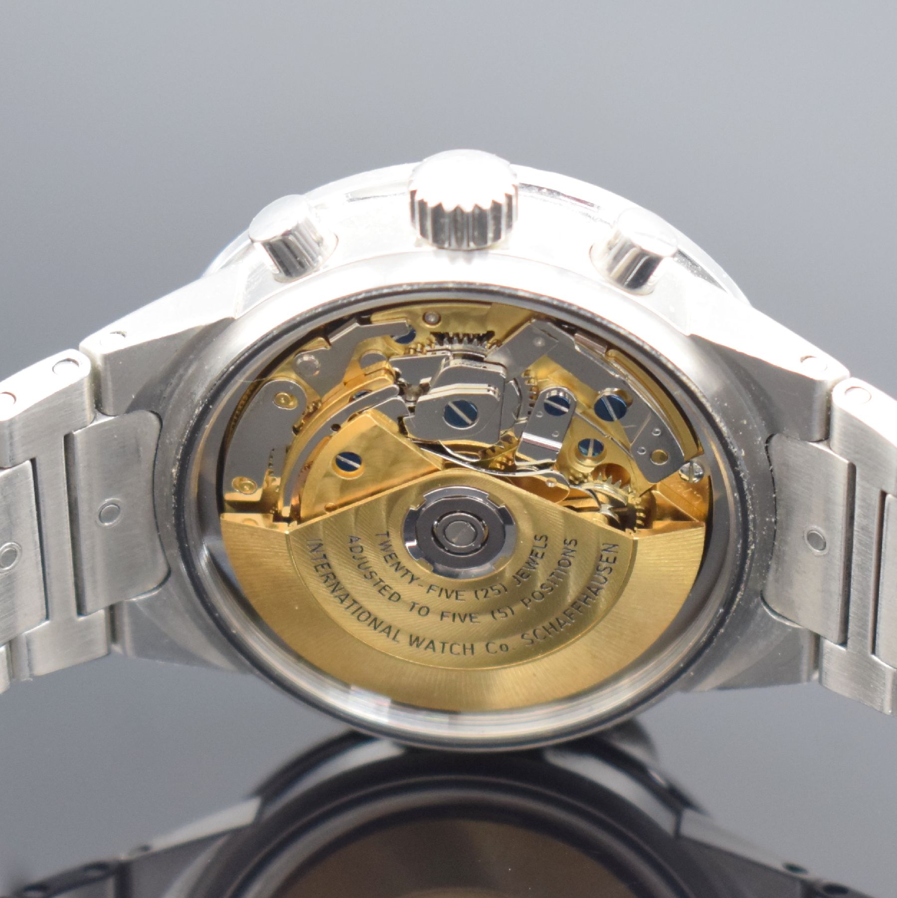 Detail e: IWC GST Armbandchronograph Referenz 3707, Schweiz um 1999, Automatik, verschr. Edelstahlgeh. inkl. orig. Gliederband m. Faltschl., silb. Zifferbl. m. ...
