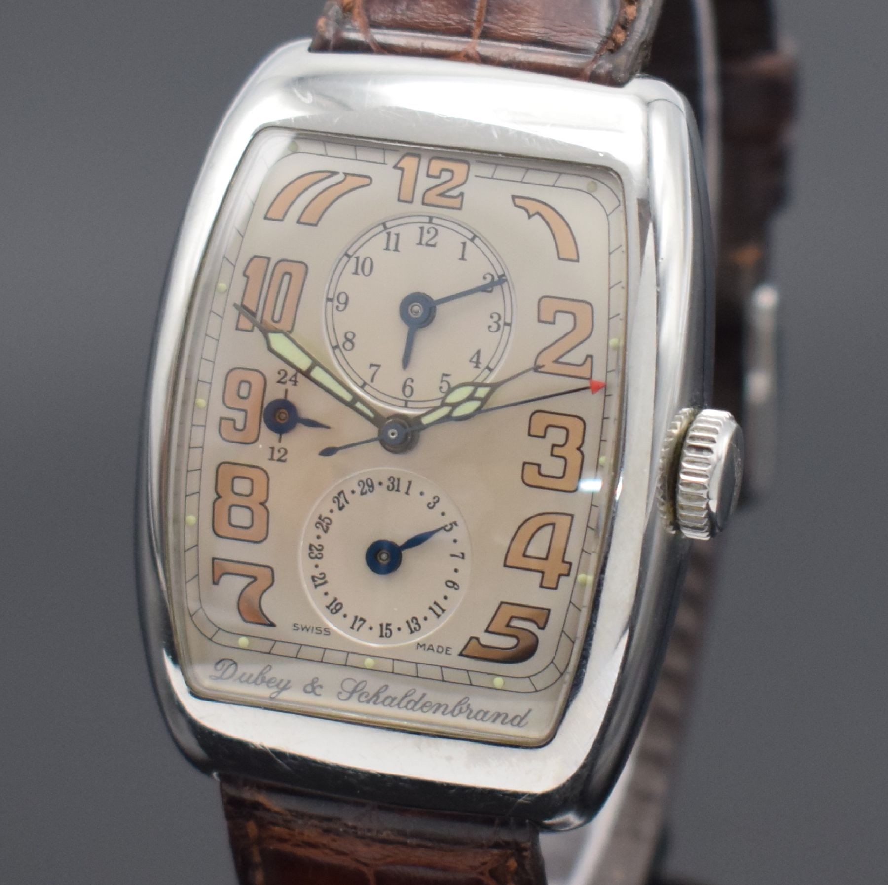 Detail a: DUBEY & SCHALDENBRAND Herrenarmbanduhr Aerodyn Duo, Automatik, Schweiz um 2000, tonneauförmiges Edelstahlgeh. inkl. orig. Lederband m. orig. ...