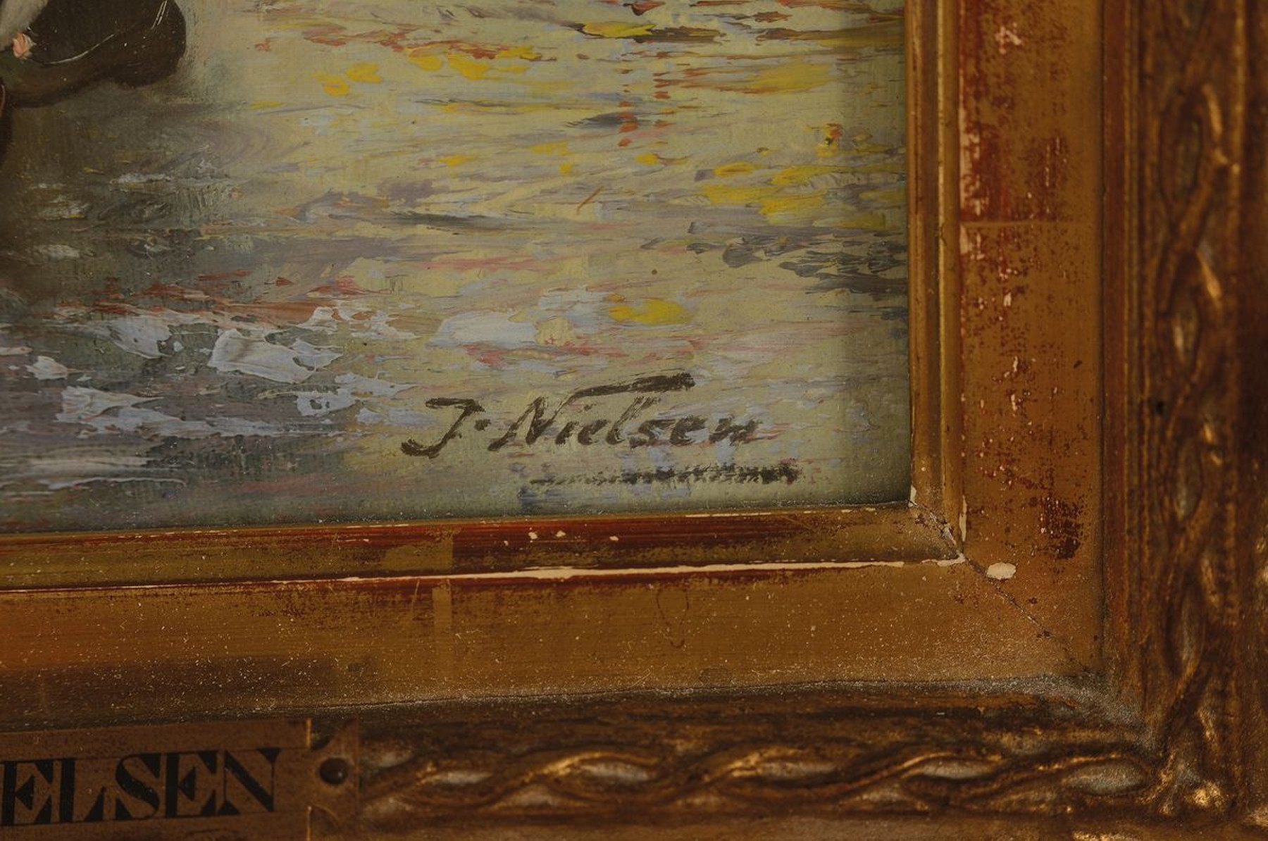 Detail a: J. Nielsen, wohl dänischer Maler, um 1900, Fischerin am Hafen, Öl/Lwd, signiert, ca. 31 x 18 cm, Prunkrahmen ca. 51 x 38 cm, l. Alterssp.