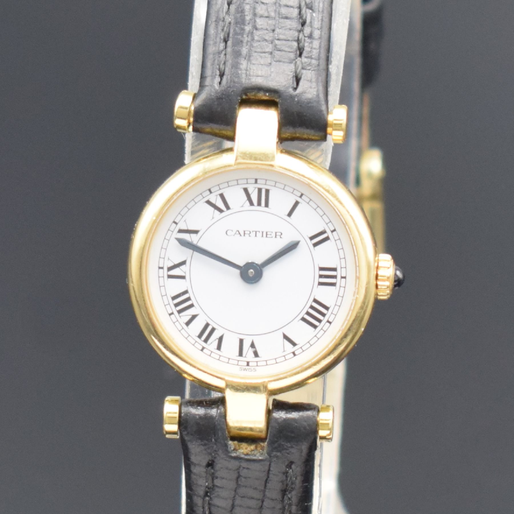 Detail a: CARTIER Vendome Damenarmbanduhr in GG 750/000, Schweiz um 1990, 2-teil. Geh., Boden 2- fach verschr., Bandanstöße l. verb., weißes Zifferbl. m. ...