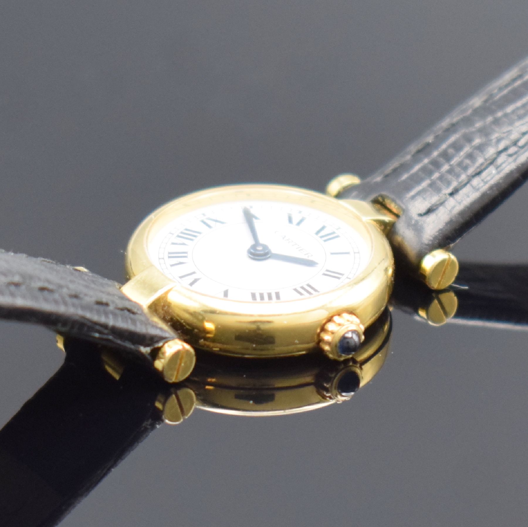 Detail b: CARTIER Vendome Damenarmbanduhr in GG 750/000, Schweiz um 1990, 2-teil. Geh., Boden 2- fach verschr., Bandanstöße l. verb., weißes Zifferbl. m. ...