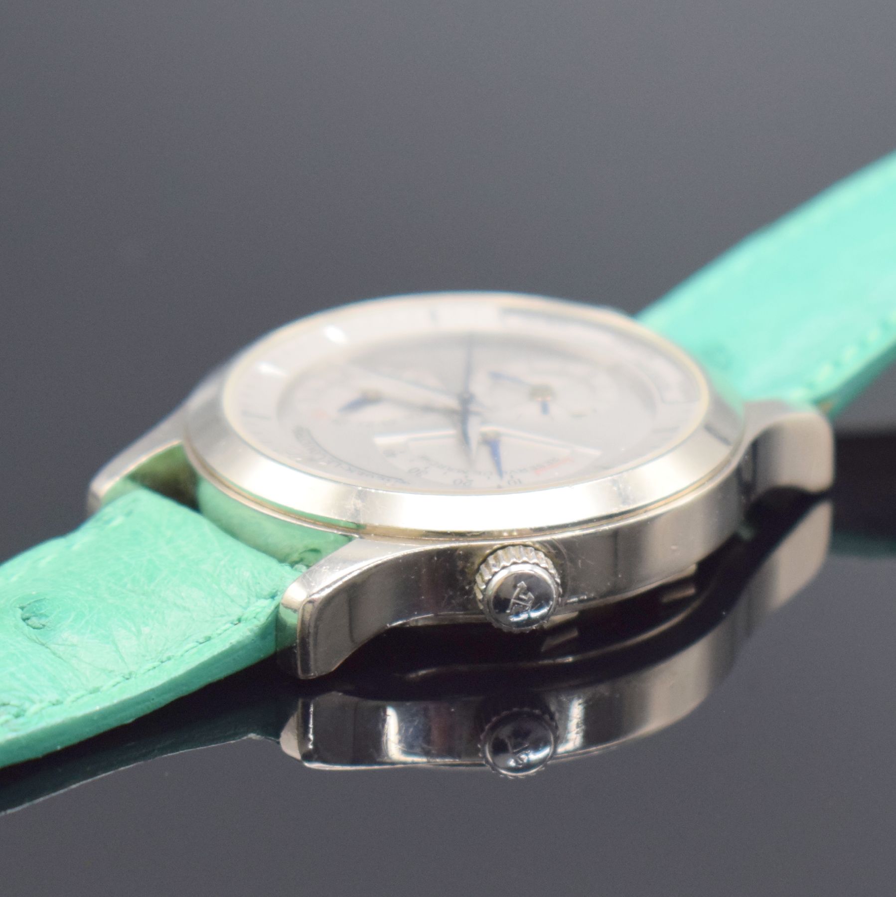 Detail f: Jaeger-LeCoultre Herrenarmbanduhr Geographic aus der Serie Master Control in WG 750/000, Schweiz um 2000, Automatik, Ref. Ref. 142.3.92, massives ...