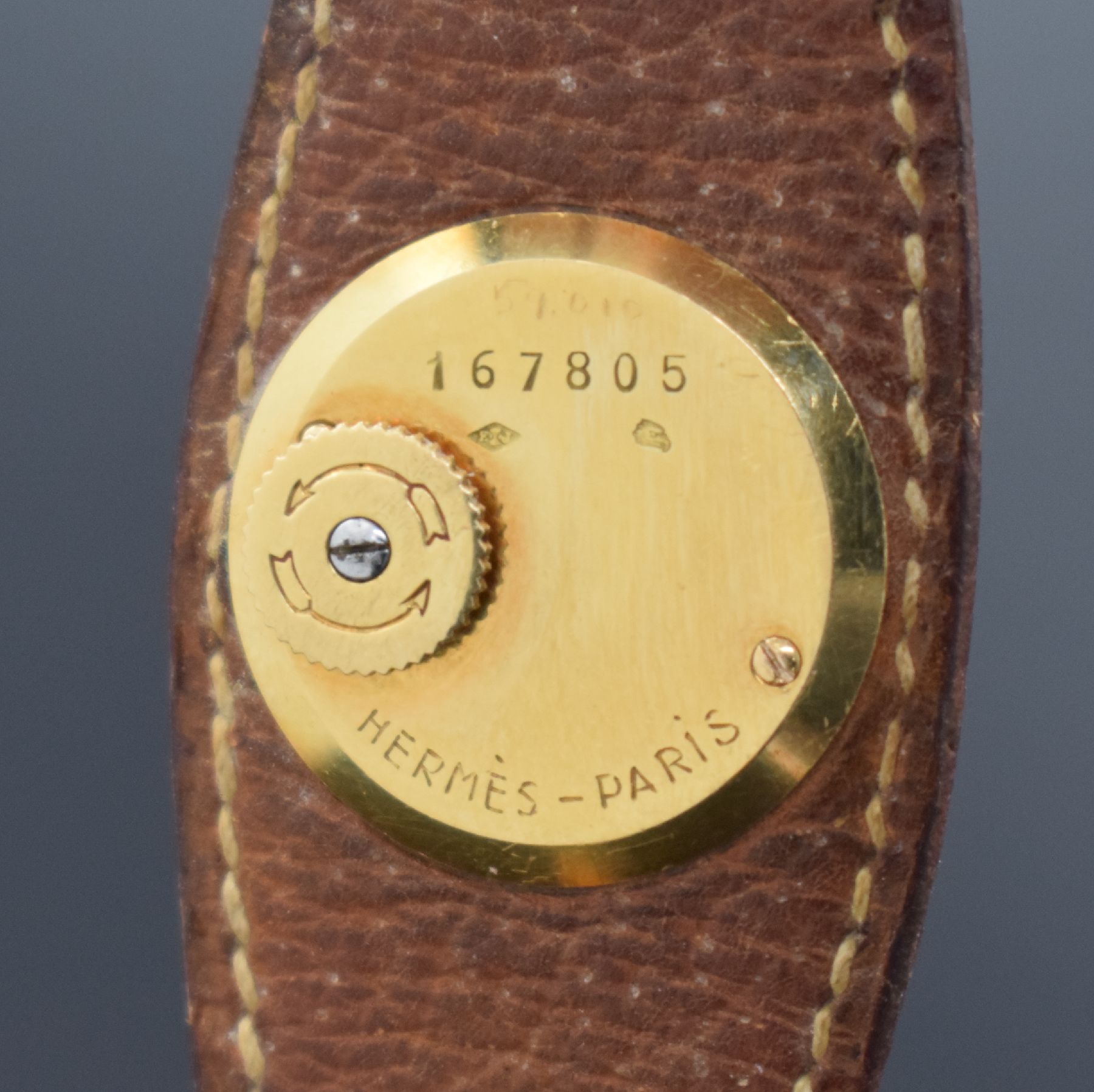Detail b: HERMES / Jaeger-LeCoultre seltene Backwinder- Damenuhr in GG 750/000, Schweiz um 1950, Handaufzug über Krone am Boden, Boden sign. EJ (Edmund ...