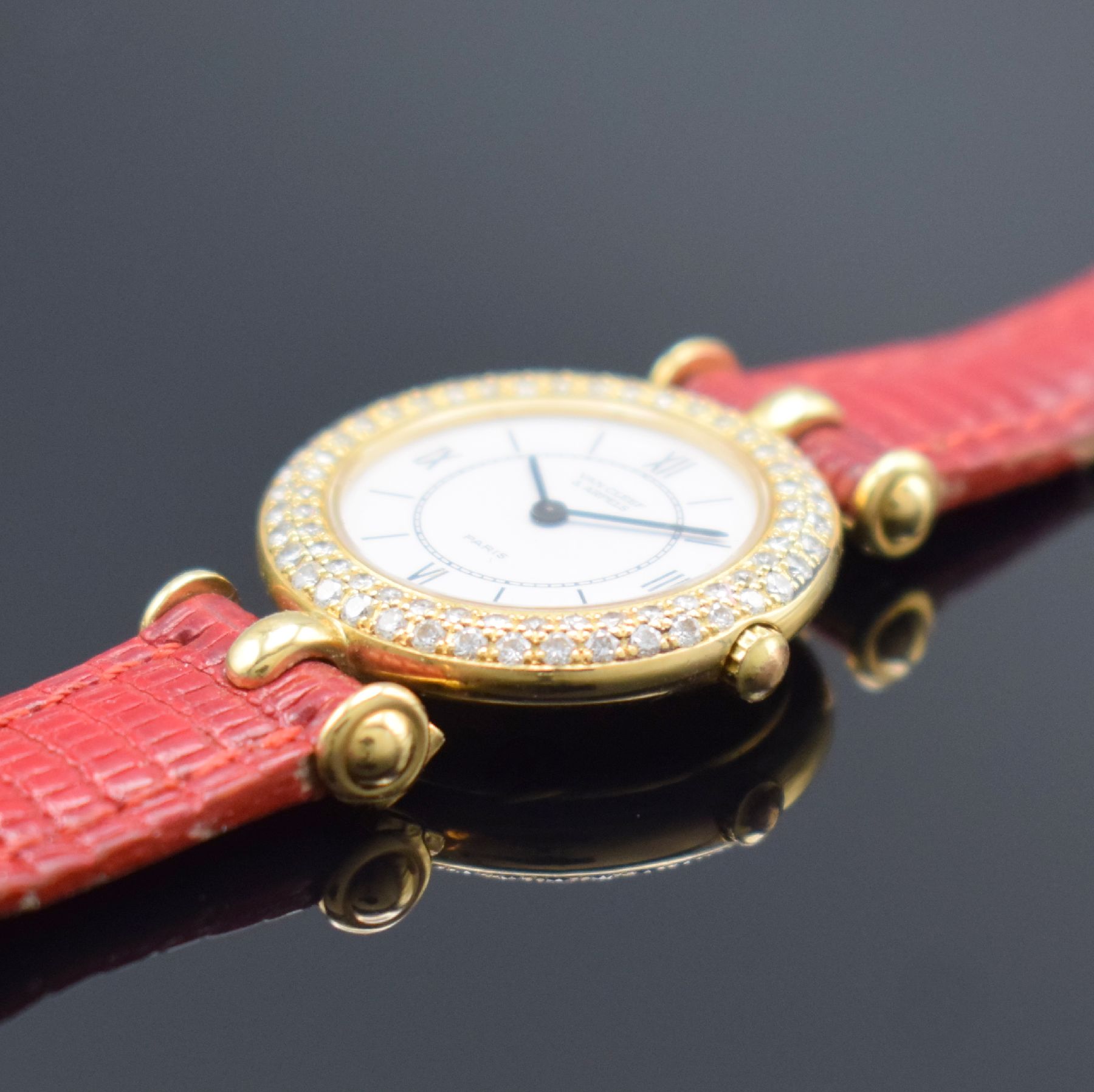 Detail b: VAN CLEEF & ARPELS feine Damenarmbanduhr in GG 750/000 Referenz 18643 B2, Schweiz/Frankreich um 1990, quarz, 2 teil. Geh., Boden aufgedr., Lünette ...