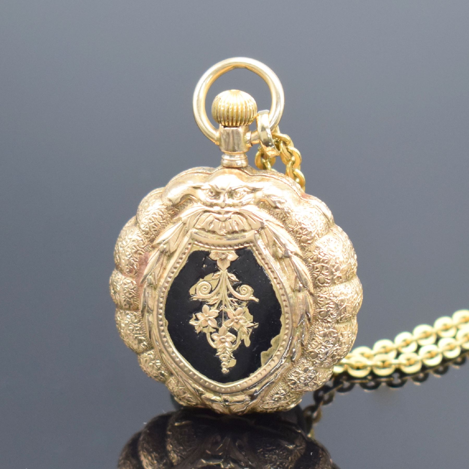 Detail c: ALBERT GENEVE Savonette in RoseG 585/000, Schweiz um 1900, 3-Deckel Goldgeh. aufw. floral grav. & teils email., Sprungdeckel m. Diamanten & Perlen ...