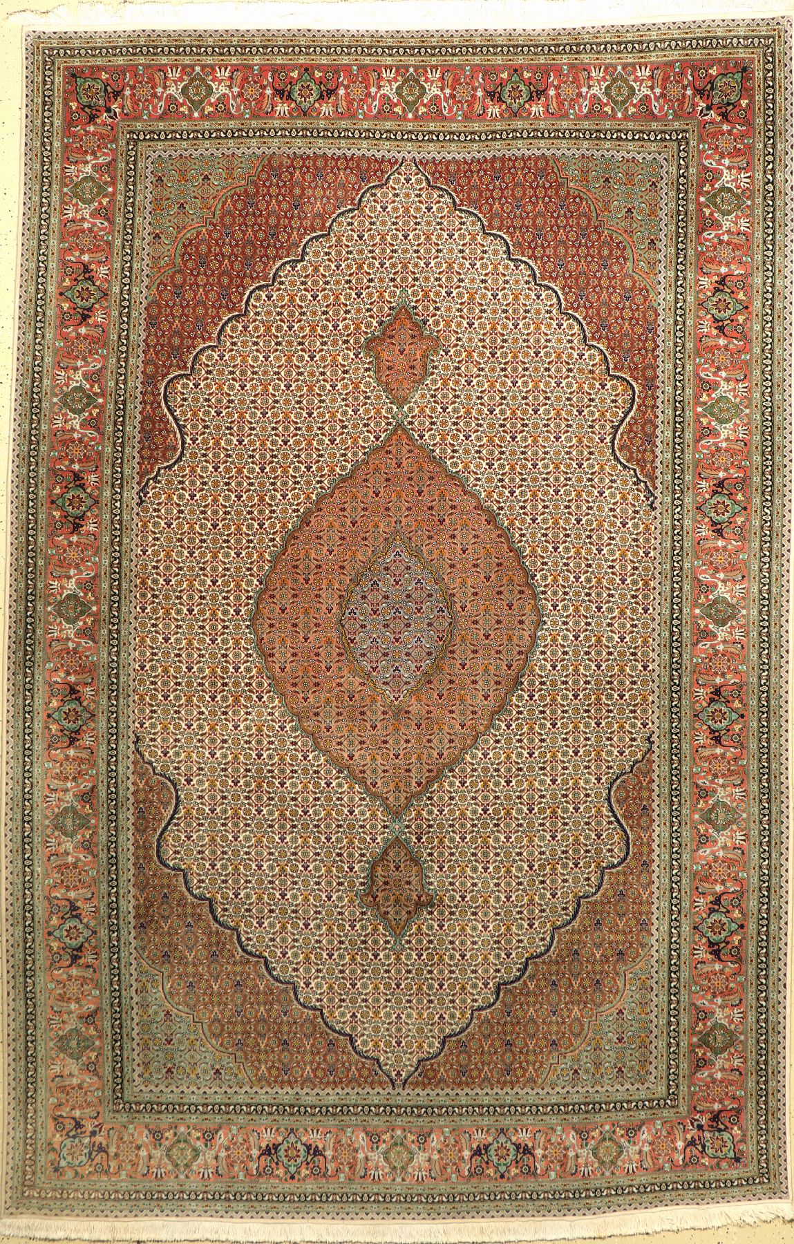 Täbriz fein(50 Raj), Persien, ca. 50 Jahre,Korkwolle mit Seide, ca. 315 x 210 cm, verblasst, EHZ: 2