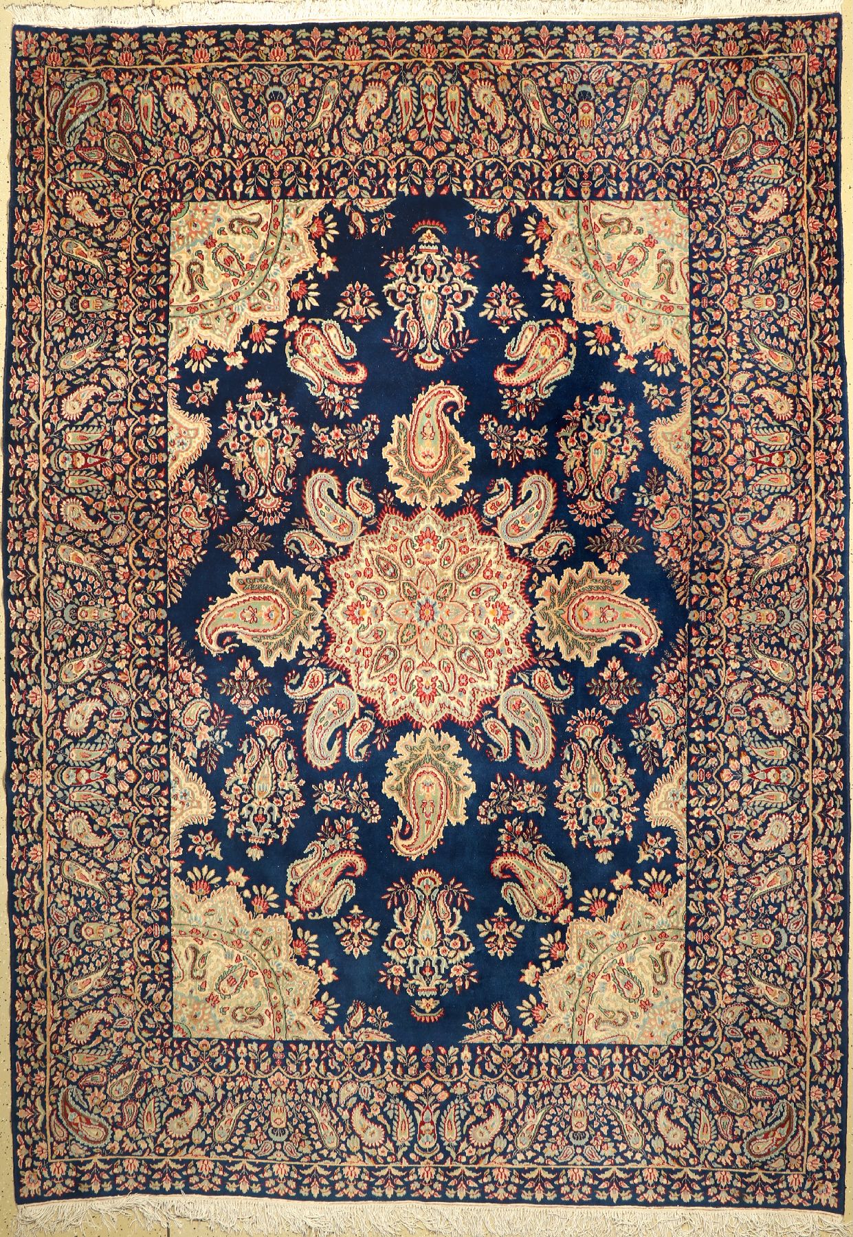 Kerman, Persien, ca. 60 Jahre, Wolle auf Baumwolle, ca. 340 x 240 cm, EHZ: 2