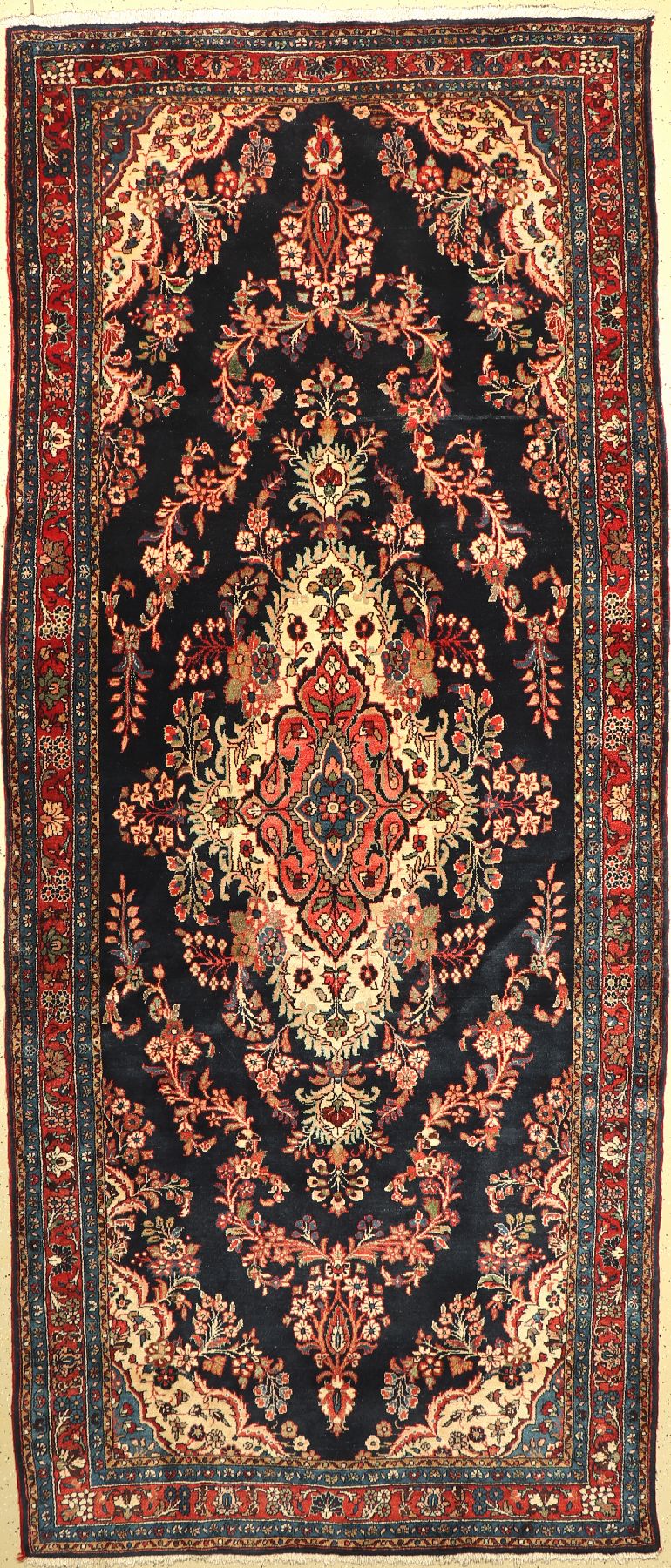 Sarogh, Persien, ca. 50 Jahre, Wolle auf Baumwolle, ca. 394 x 170 cm, EHZ: 2